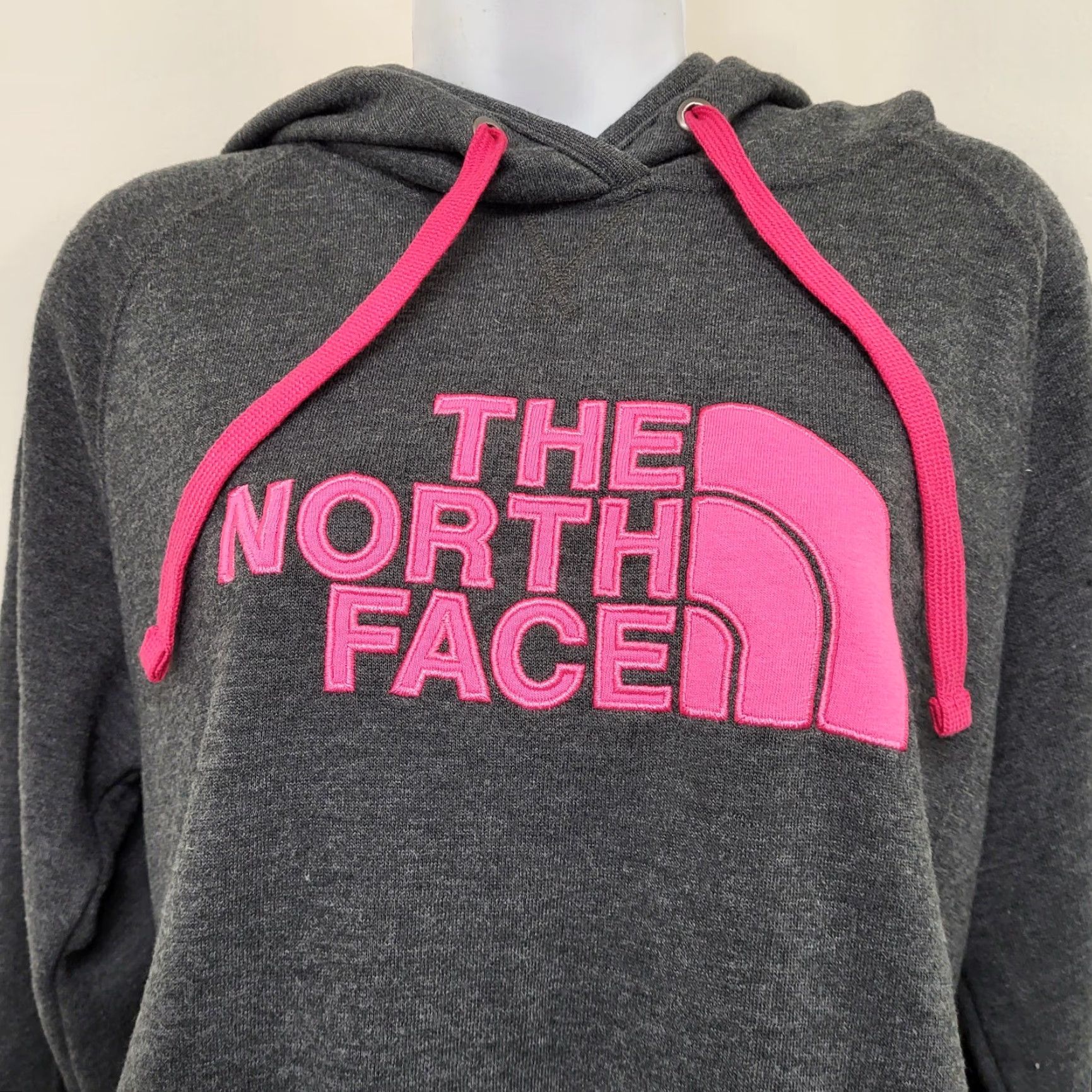 The North Face The North Face Hoodie Women Regular Size L Outdoor Hiking Pink Gray Casual Hooded Pockets Logo Embroidered Size L / US 10 / IT 46 - 4 Thumbnail