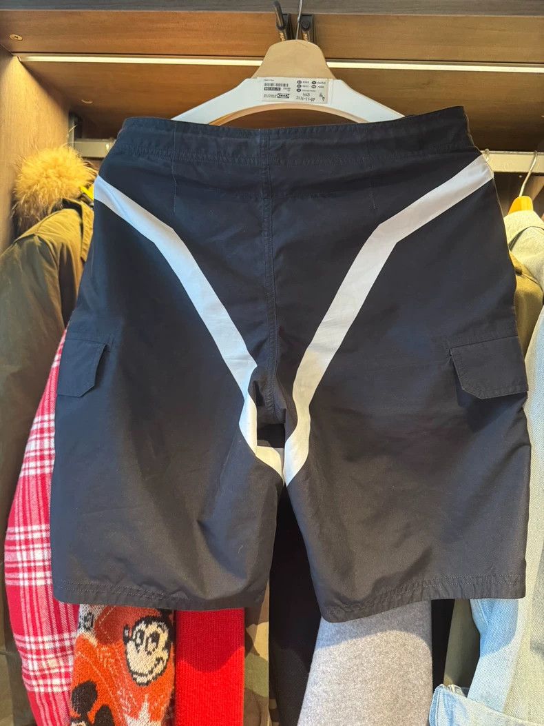 Givenchy Givenchy SizeS Classic five-star shorts Size US 30 / EU 46 - 2 Thumbnail