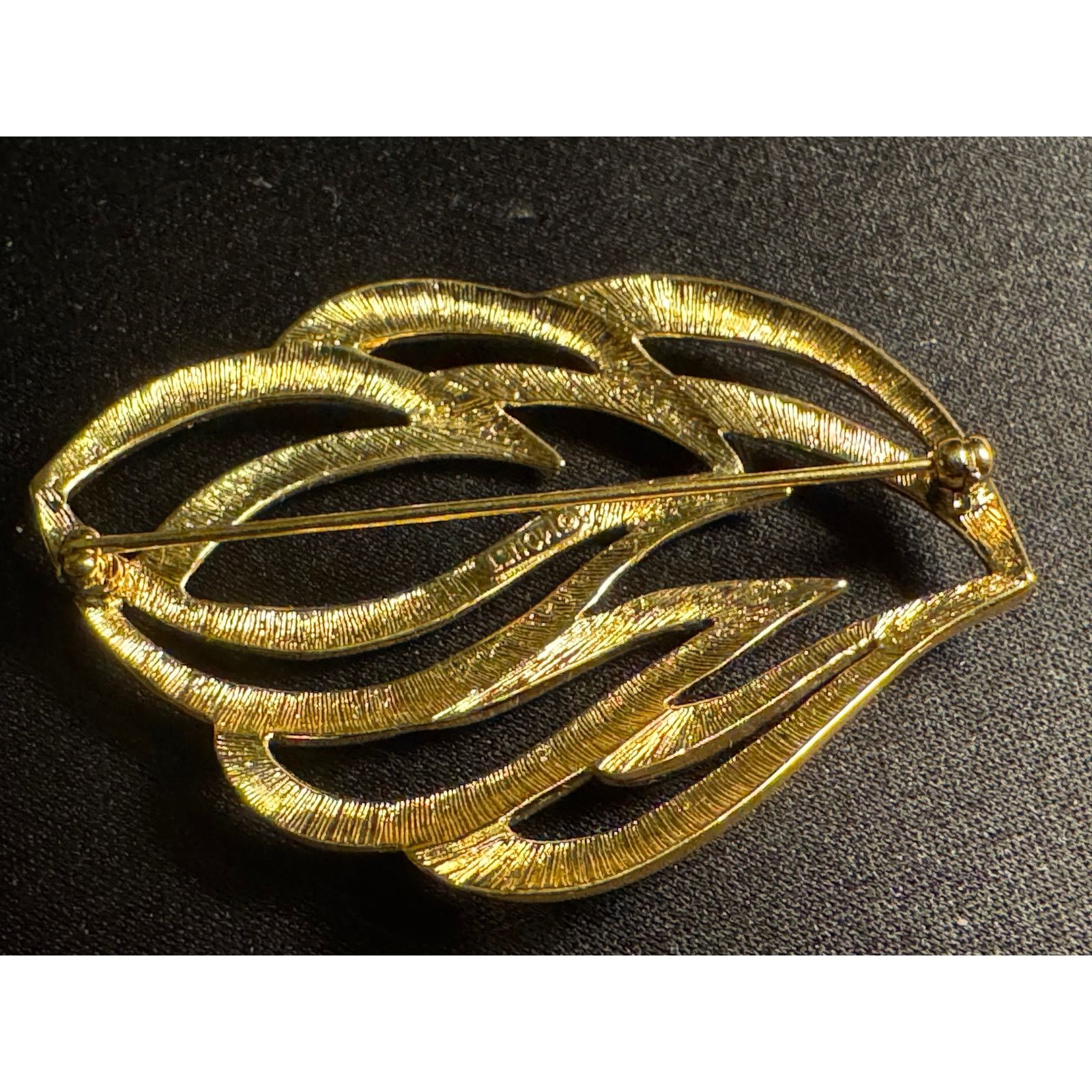 Monet 2 Vintage Monet Leaf Shaped Gold Tone Brooches Size ONE SIZE - 5 Thumbnail