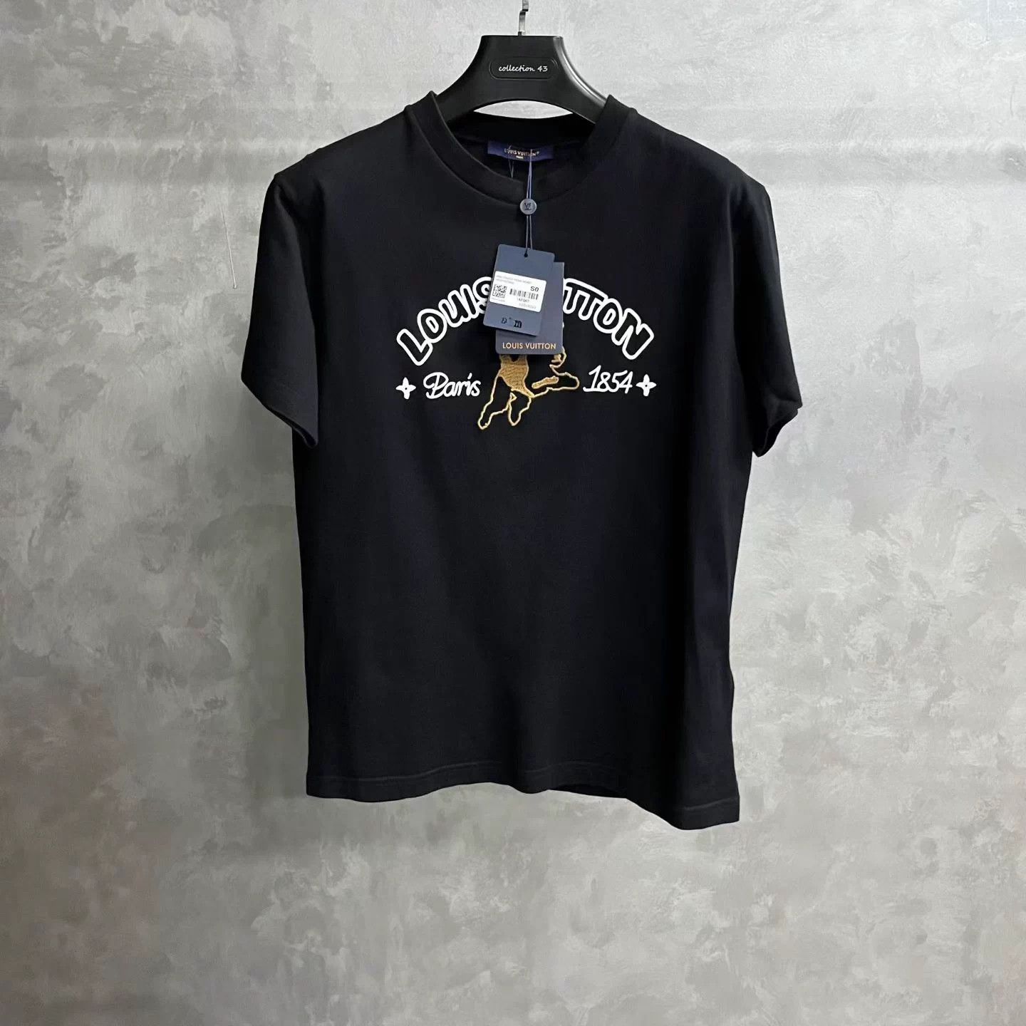Louis Vuitton Louis Vuitton Black Embroidered Logo Short Sleeve Tee Size US S / EU 44-46 / 1 - 1 Thumbnail