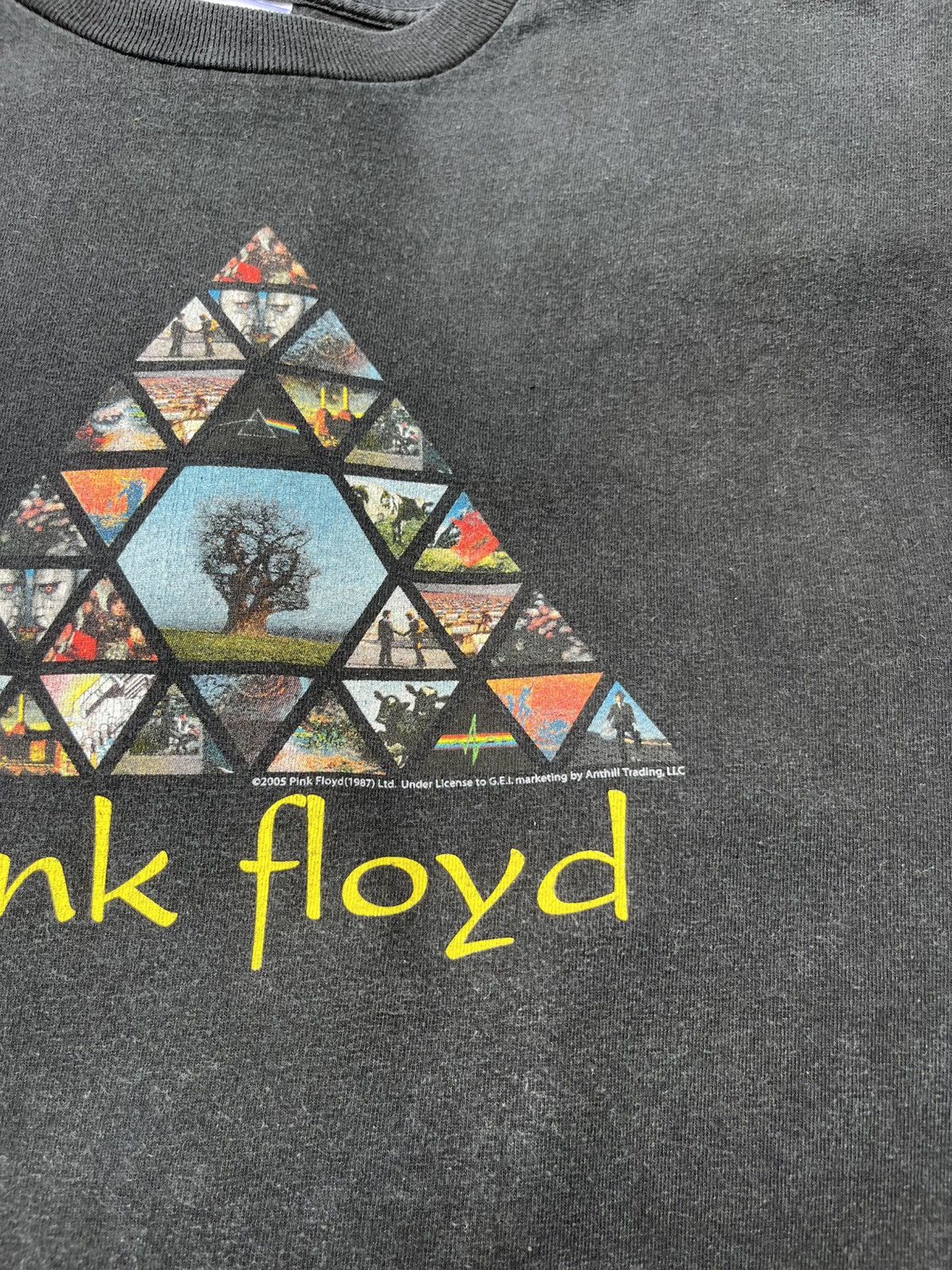 Band Tees × Pink Floyd × Vintage Vintage Pink Floyd 2005 rare t-shirt band tee triangle tree Size US M / EU 48-50 / 2 - 9 Thumbnail
