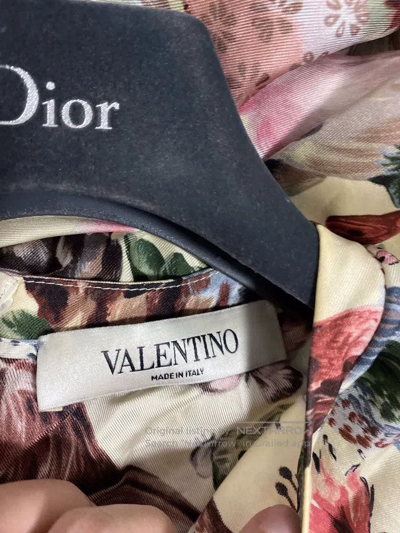 Valentino Valentino Silk suit Size S / US 4 / IT 40 - 2 Thumbnail