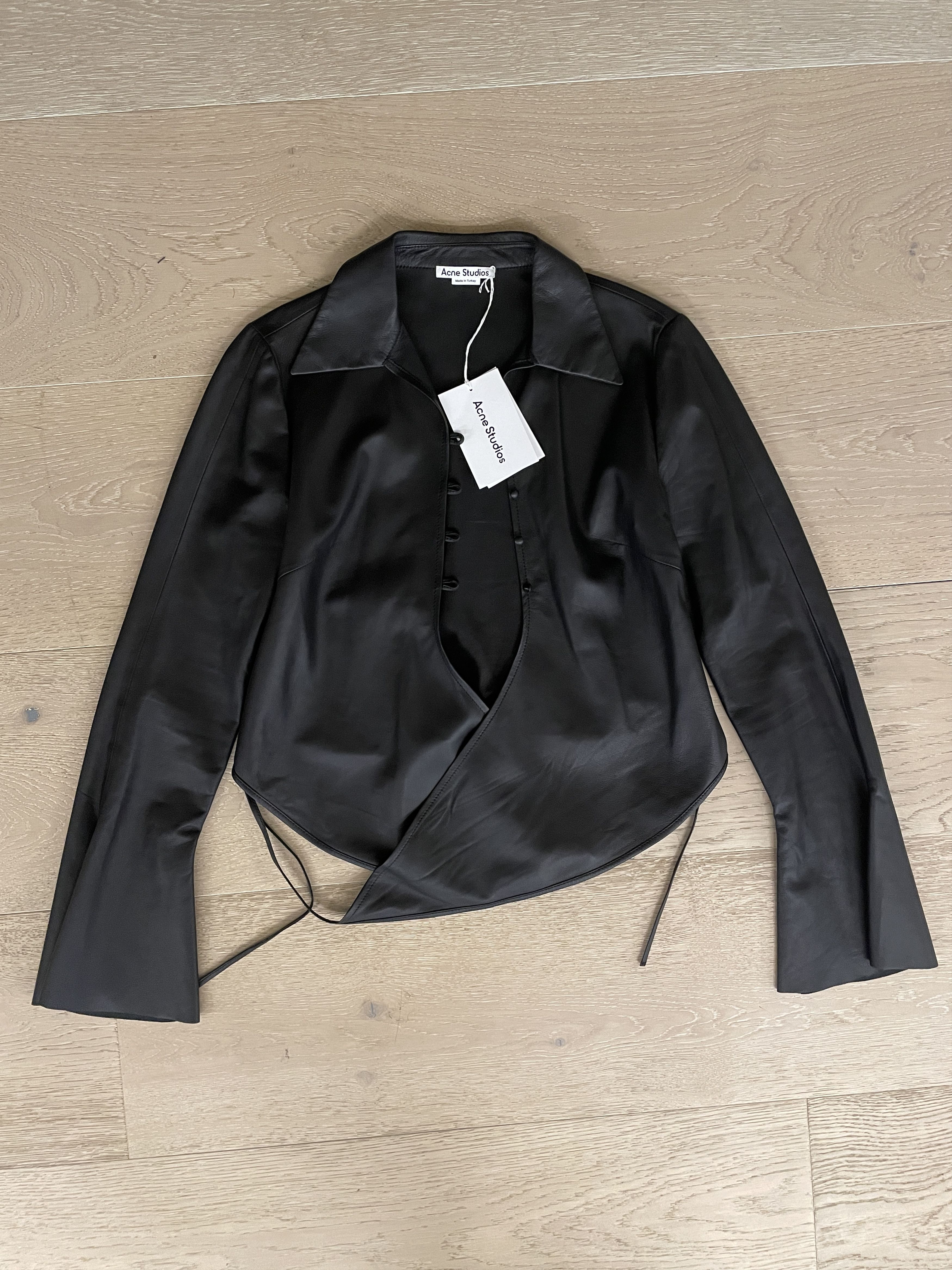 Acne Studios $1650 Acne Studios Leather Wrap Blouse Size S / US 4 / IT 40 - 4 Thumbnail