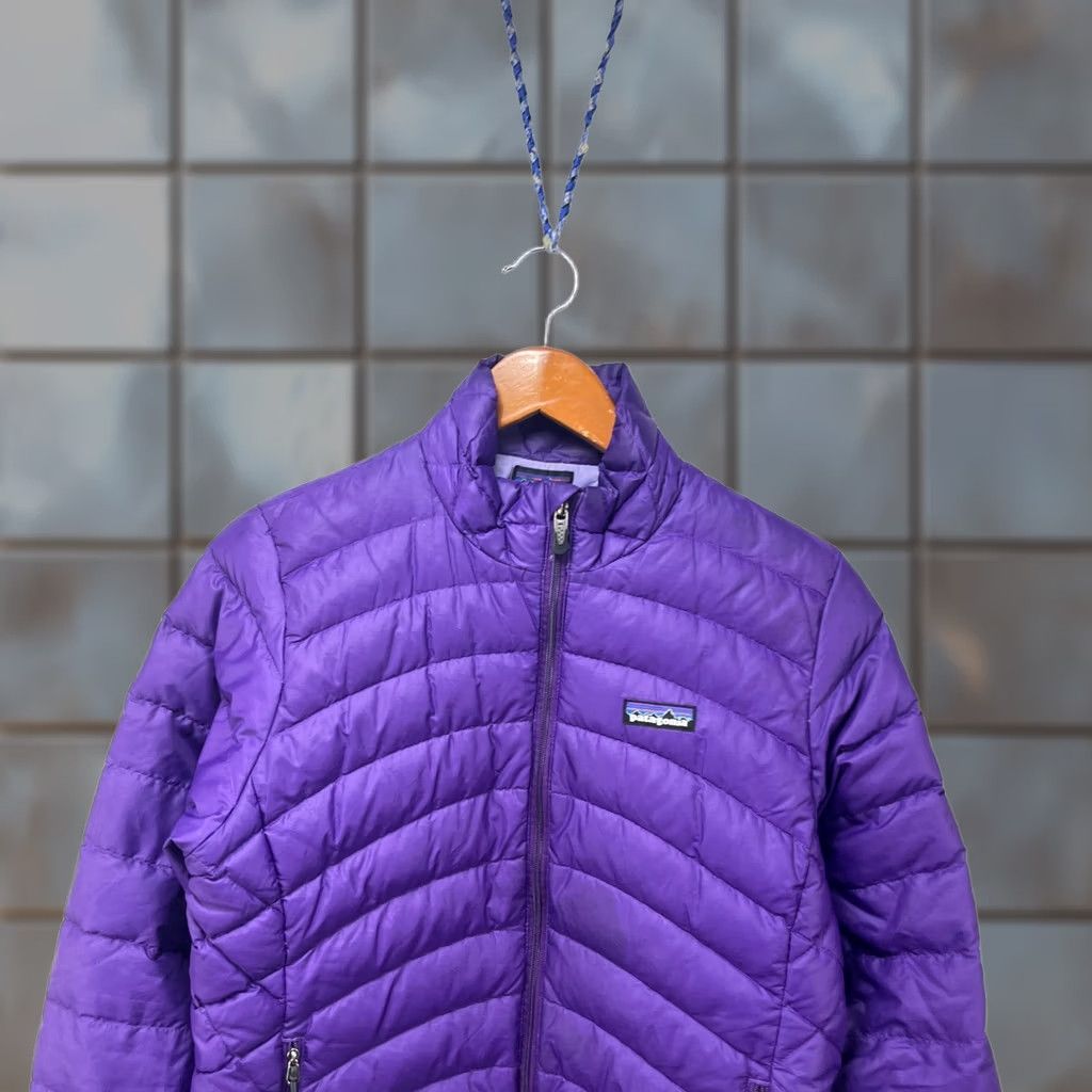 Patagonia VINTAGE Patagonia Lightweight Puffer Jacket Women M Purple 90s Sports Hip Hop Logo Embroidered Hooded All Seasons Size M / US 6-8 / IT 42-44 - 1 Thumbnail