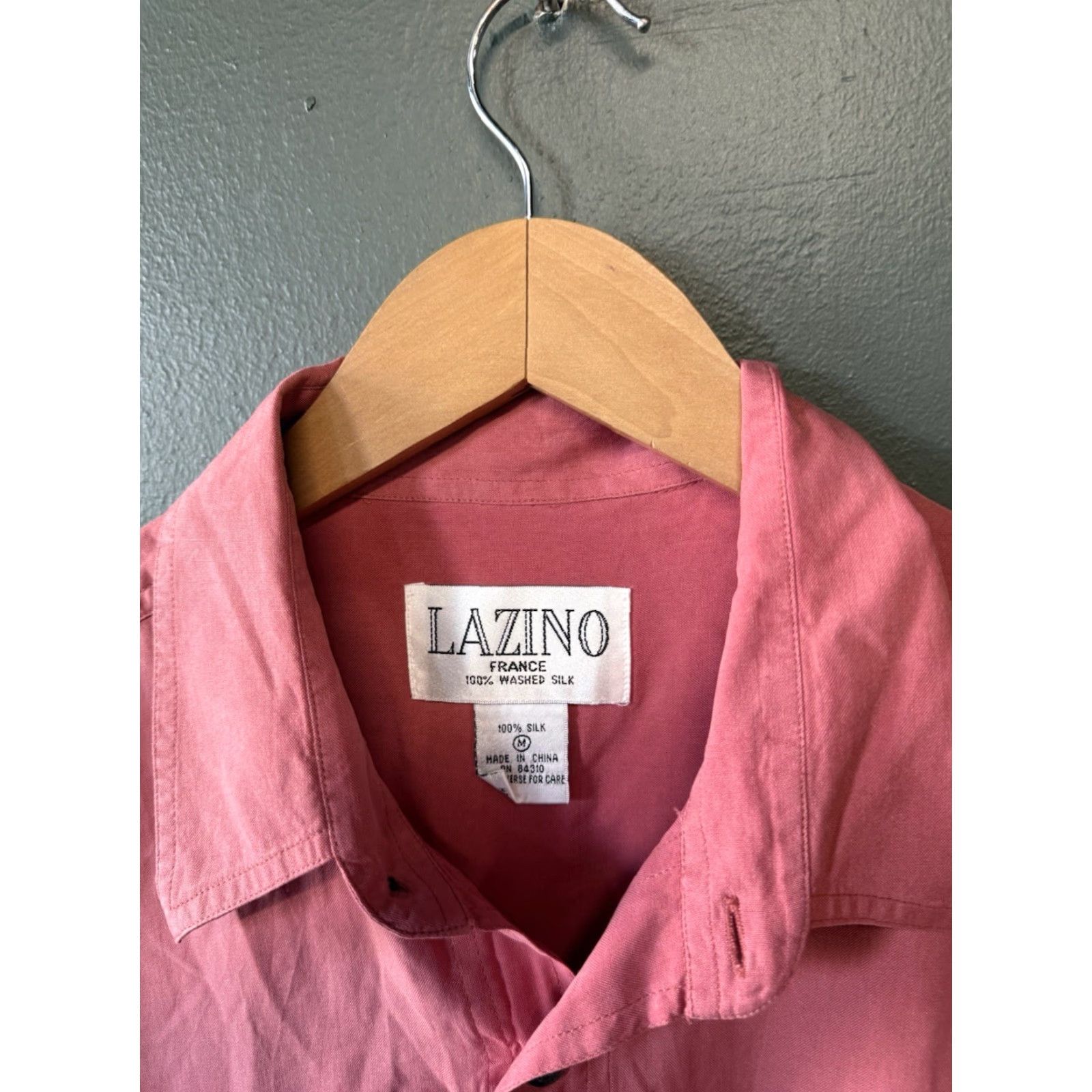 Vintage VINTAGE Lazino Mens Silk Red Short Sleeve Button-Up Shirt M Size US M / EU 48-50 / 2 - 3 Thumbnail