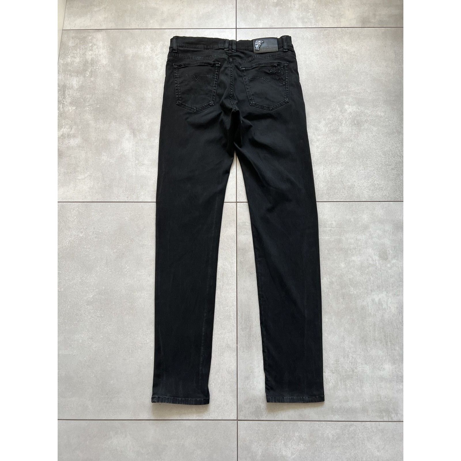 Versace Versace medusa black jeans Size US 32 / EU 48 - 6 Thumbnail