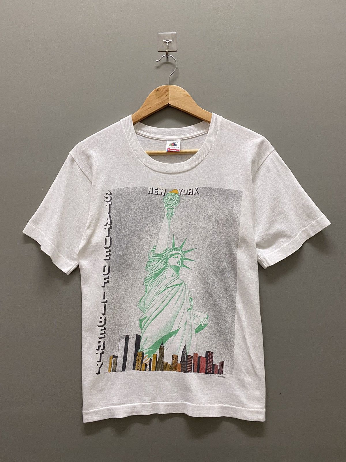 image of Vintage 90's Statue Of Liberty New York T-Shirts in White, Men's (Size Small)