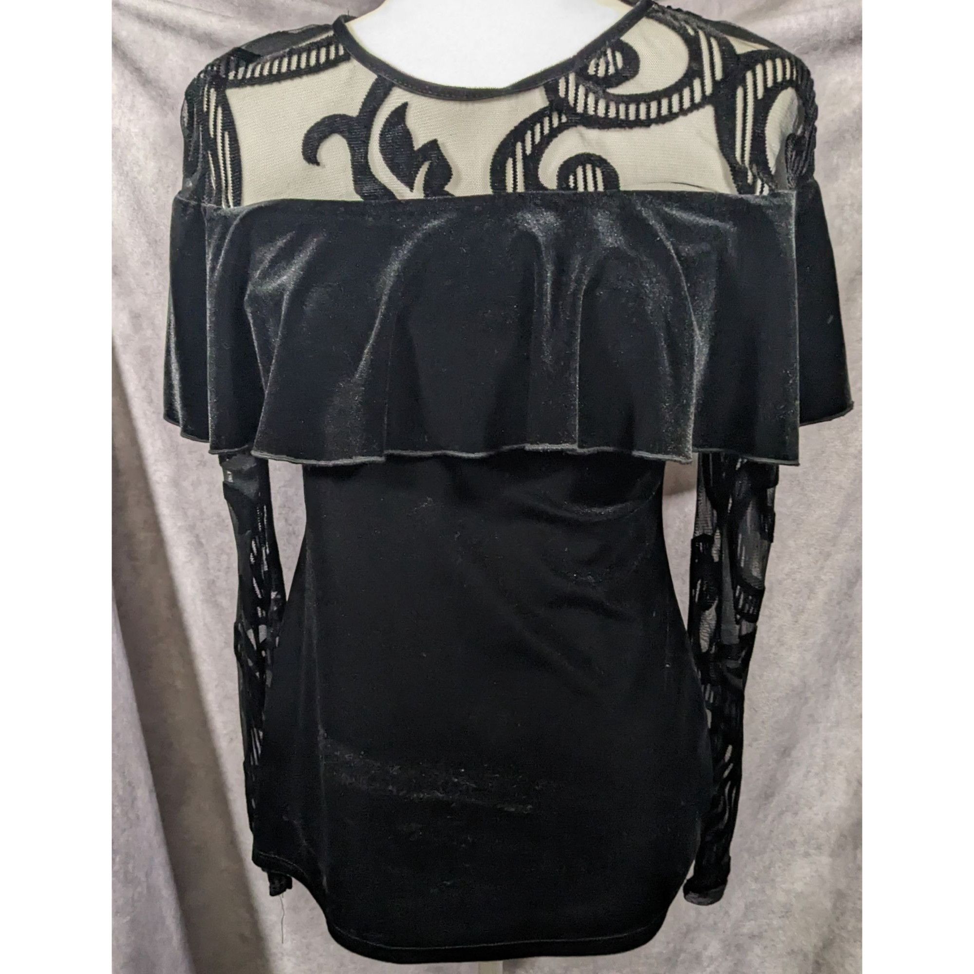 Frank Lyman Lyman by Frank Lyman Gothic Burnout Velvet Ruffle Top Size 4 Size S / US 4 / IT 40 - 8 Thumbnail
