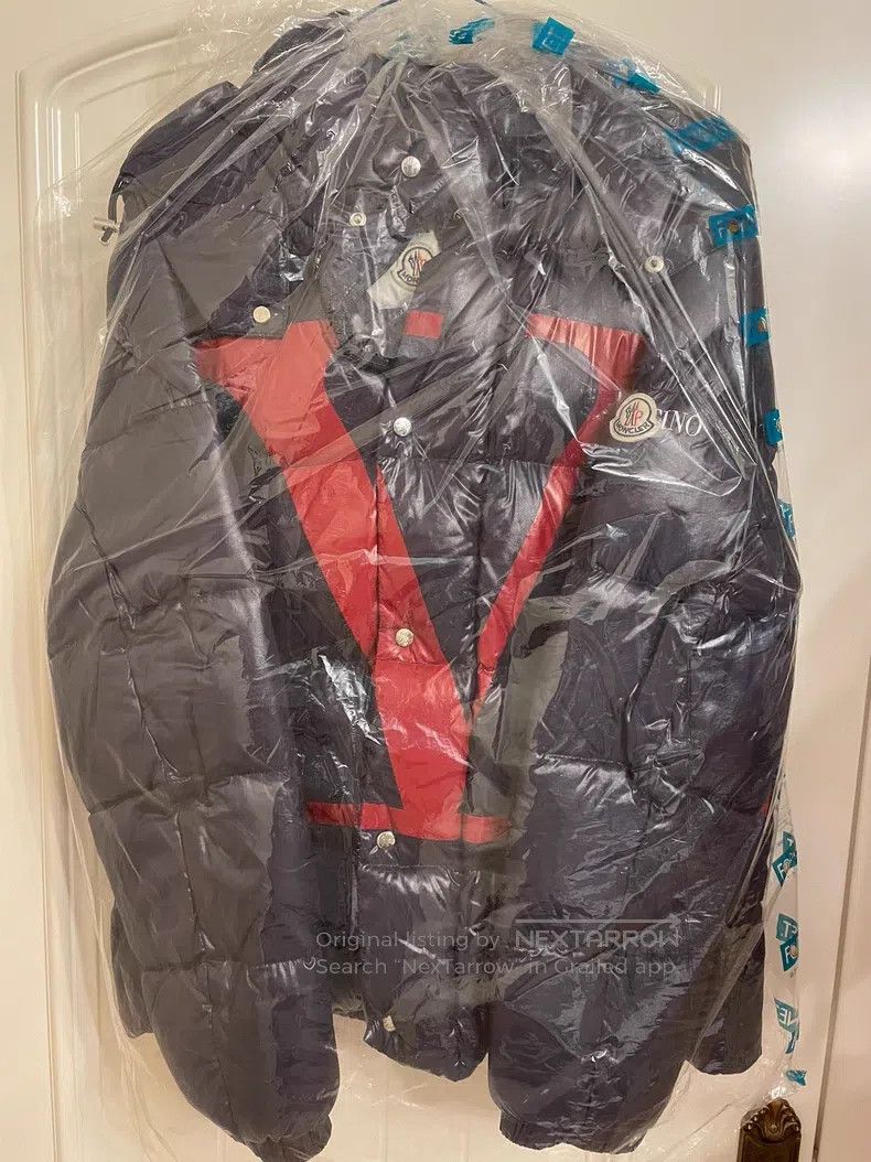 Valentino Valentino Co-branded down jacket Size US M / EU 48-50 / 2 - 7 Thumbnail