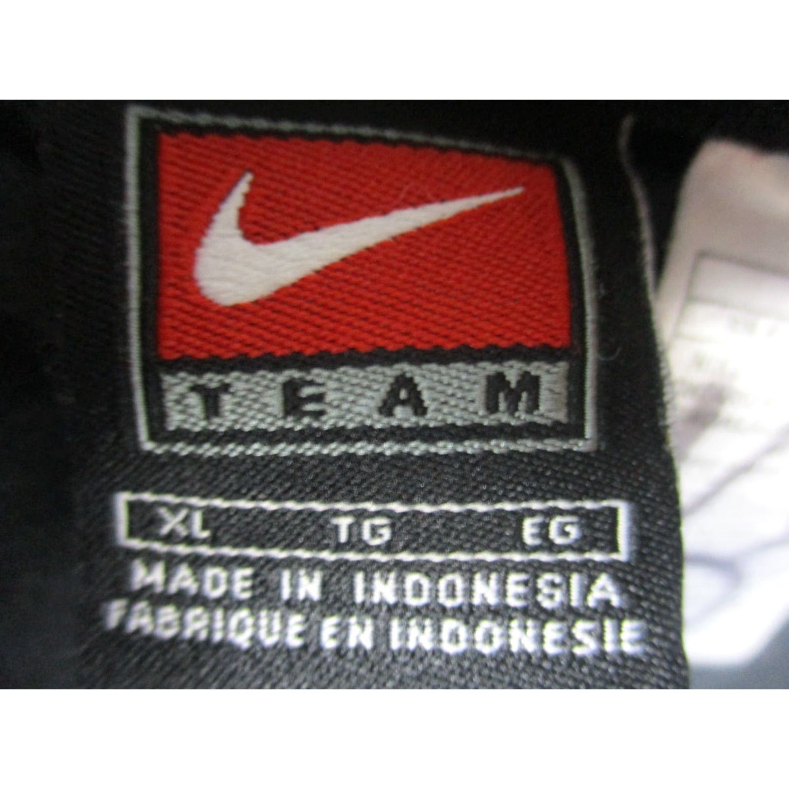 Nike VINTAGE Nike Windbreaker Track Pants XL Men Black Zip Ankle Logo（Nike） Size US 36 / EU 52 - 6 Thumbnail