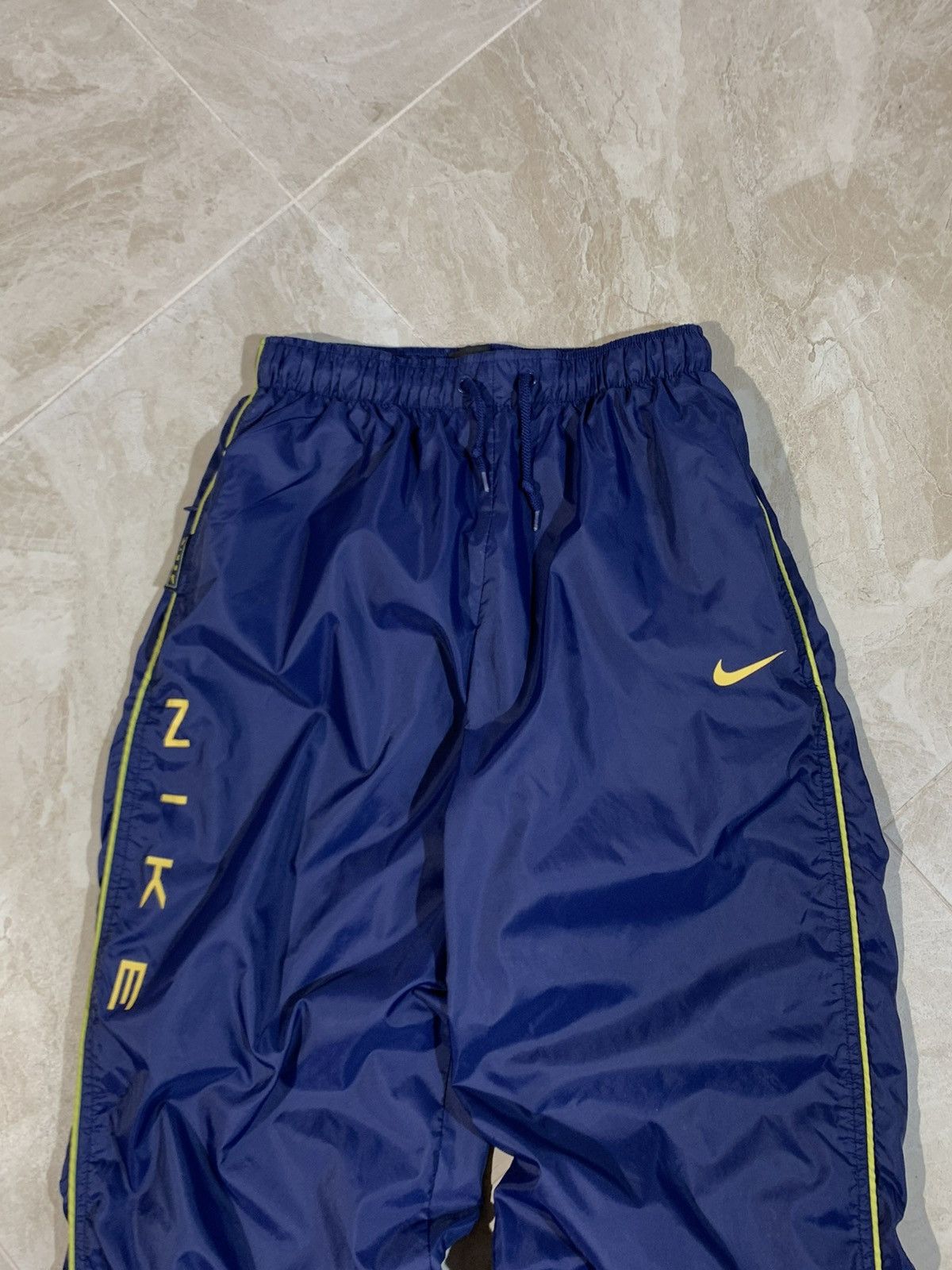 Nike Vintage 00s Nike Navy Blue Nylon Track Pants Size US 32 / EU 48 - 3 Thumbnail