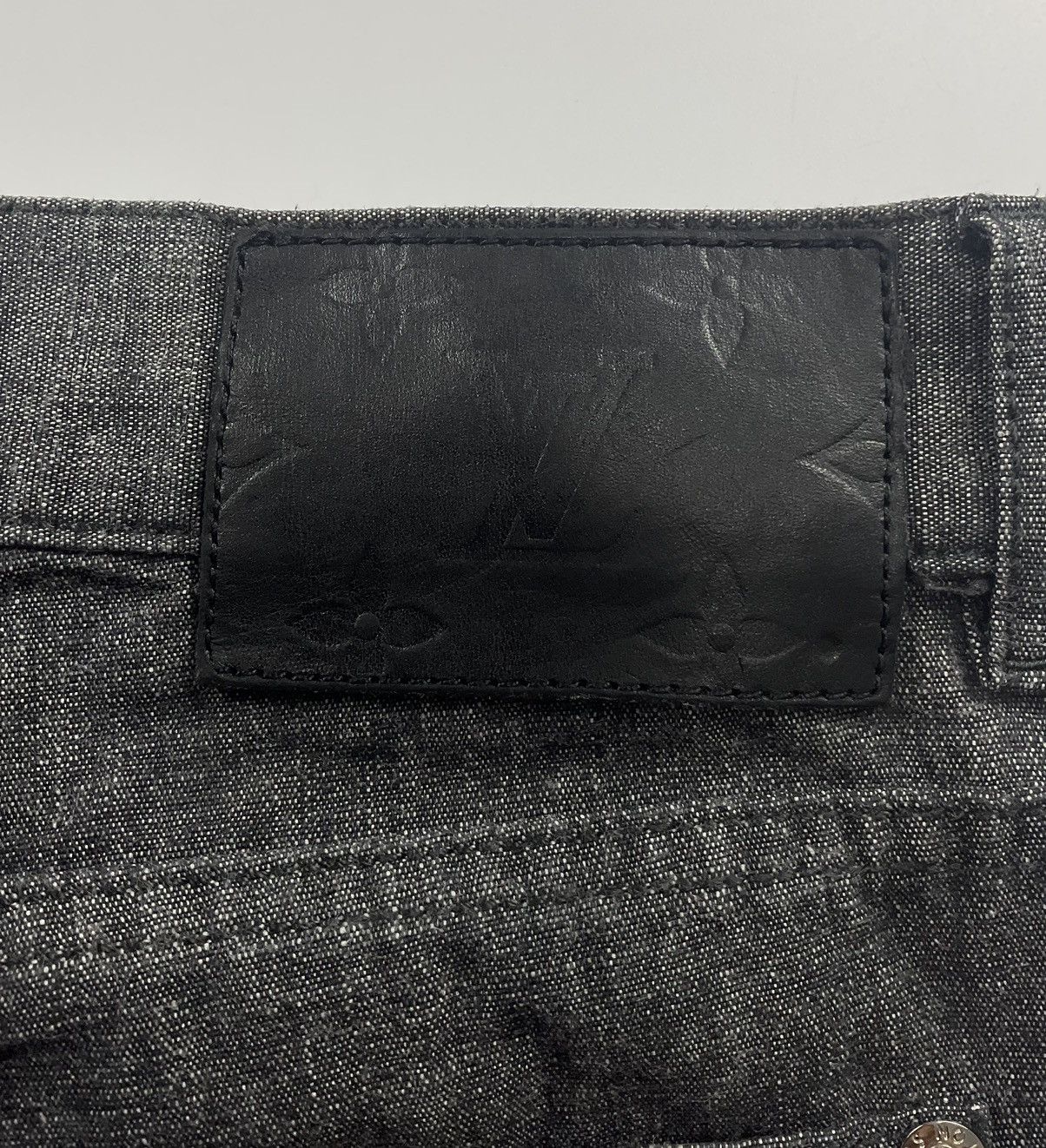 Louis Vuitton Louis Vuitton Leather Patch Regular Jeans Size US 38 / EU 54 - 6 Thumbnail