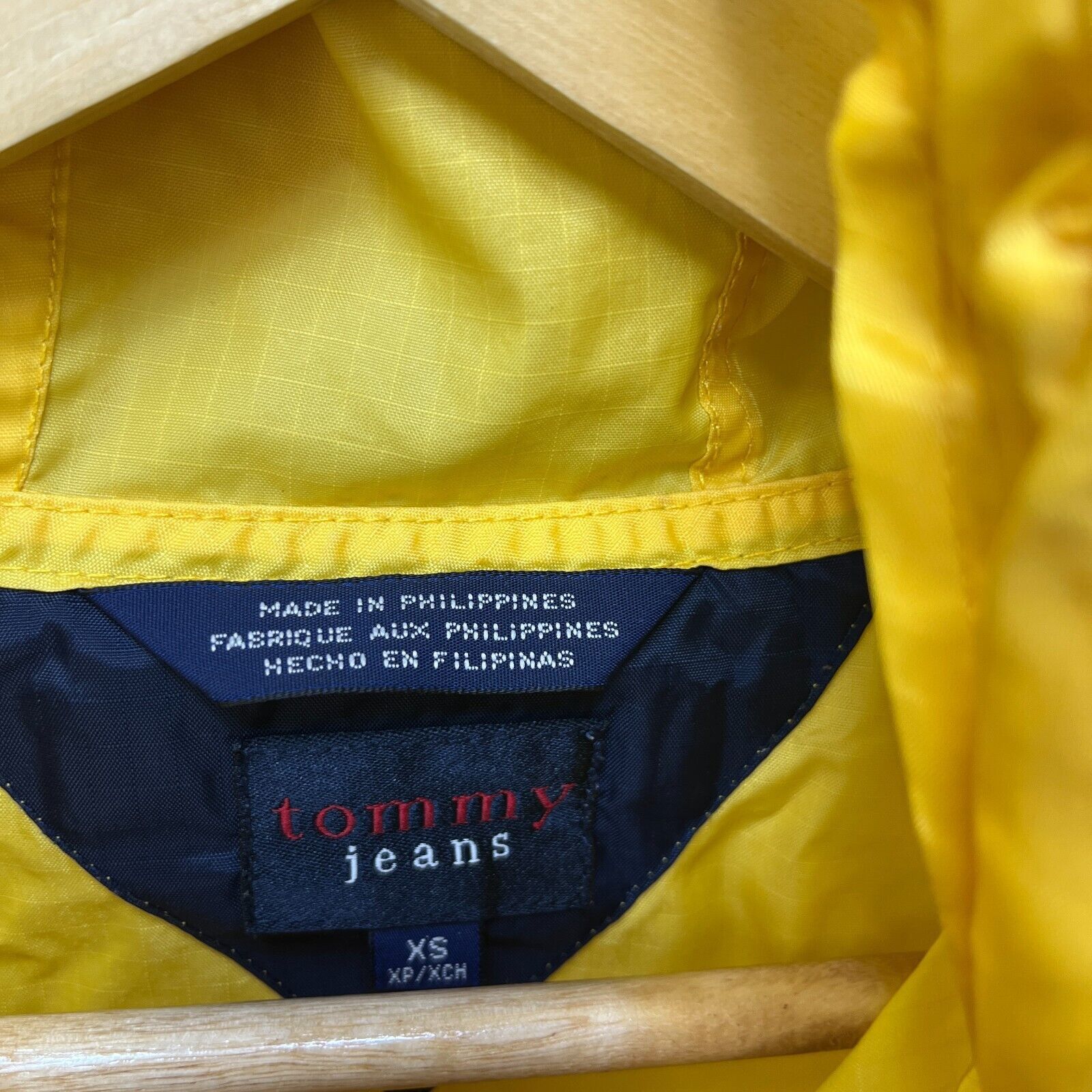 Tommy Hilfiger × Vintage Vintage 90s Tommy Jeans Hilfiger Anorak WindbreakerJacket XS Size US XS / EU 42 / 0 - 7 Thumbnail