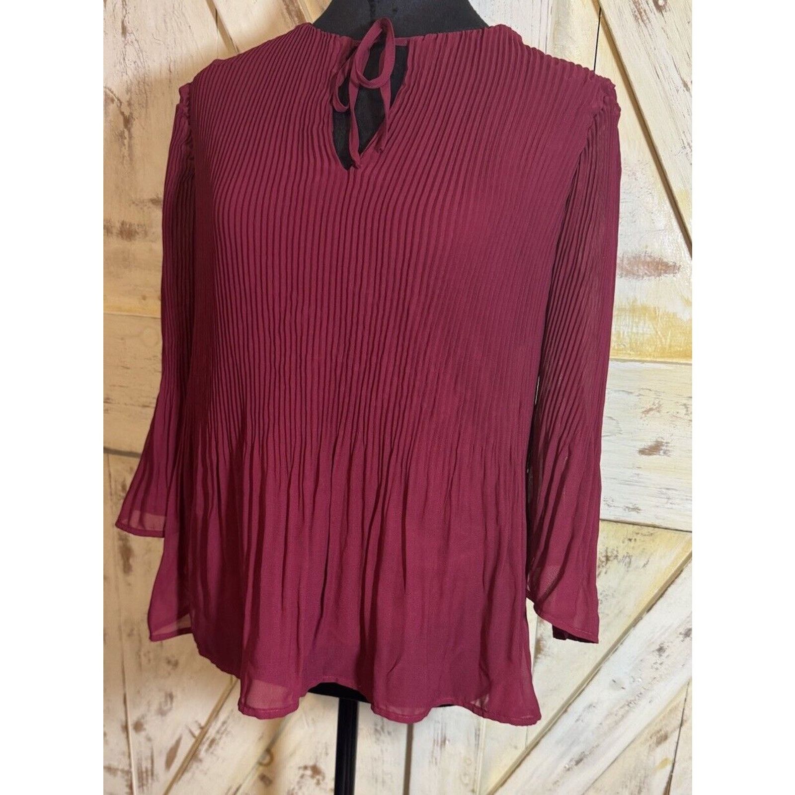 Other JM Collection Burgundy Chiffon Pleated Tunic 3/4 Bell Sleev Size XS / US 0-2 / IT 36-38 - 2 Thumbnail