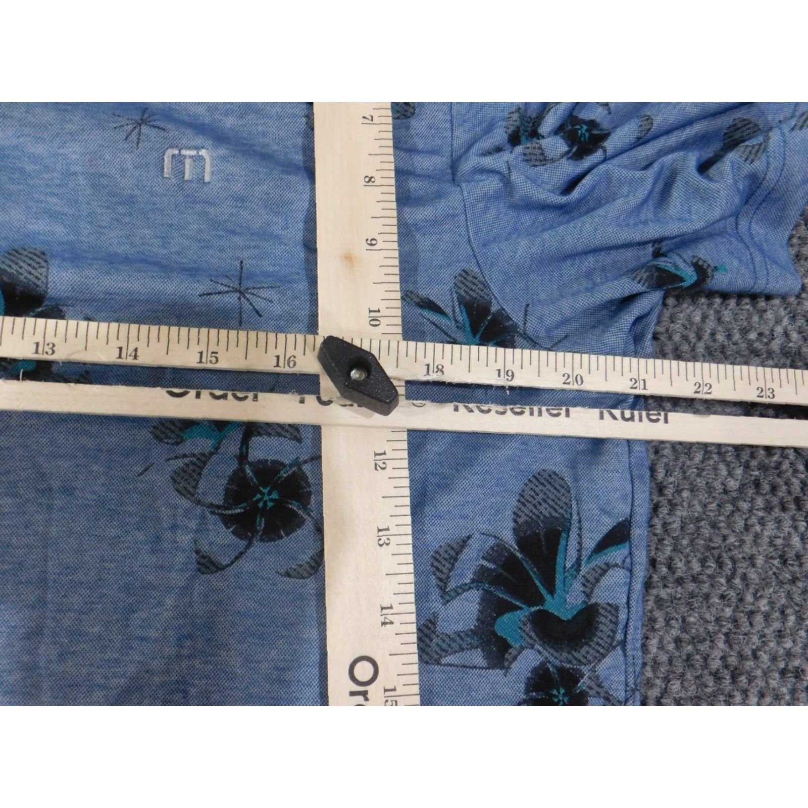 TravisMathew Travis Mathew Polo Mens Large Blue Geometric Performance Stretch Golf Logo Shirt Size US L / EU 52-54 / 3 - 7 Thumbnail