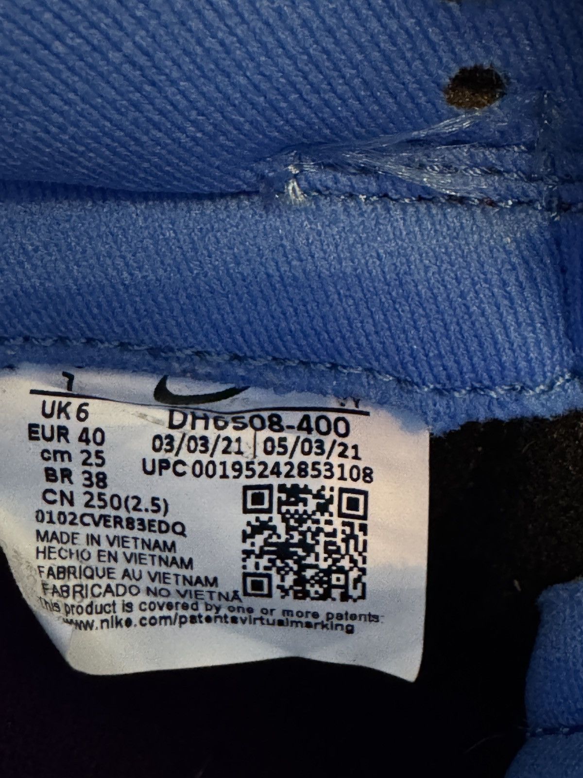 Nike × Undefeated Nike dunk low x Undefeated Size US 7 / EU 40 - 7 Thumbnail