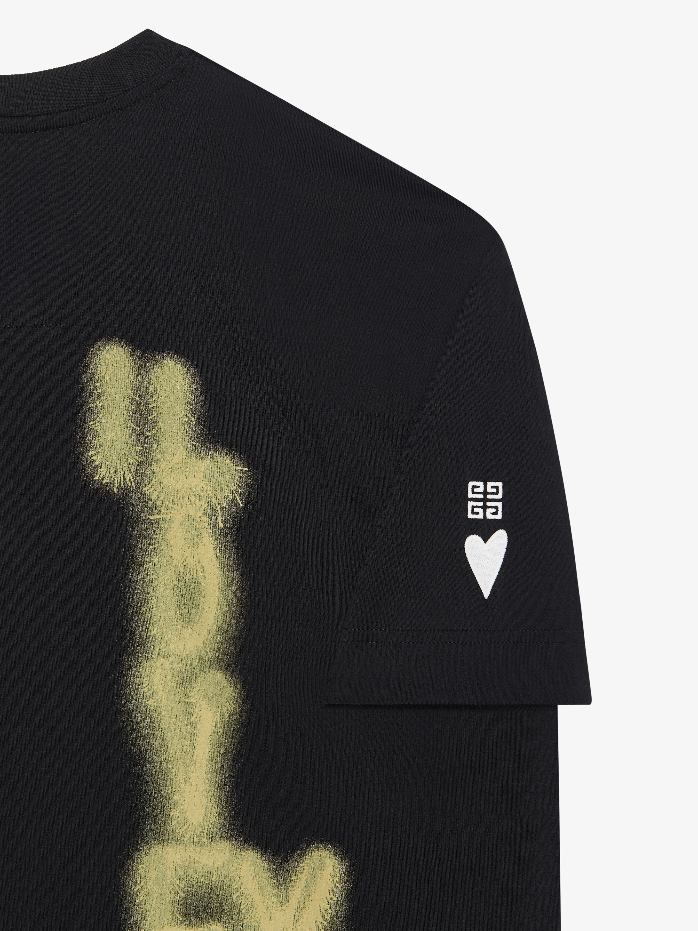 Givenchy o1loc1c0824 T-Shirt in Black Size US XL / EU 56 / 4 - 5 Thumbnail