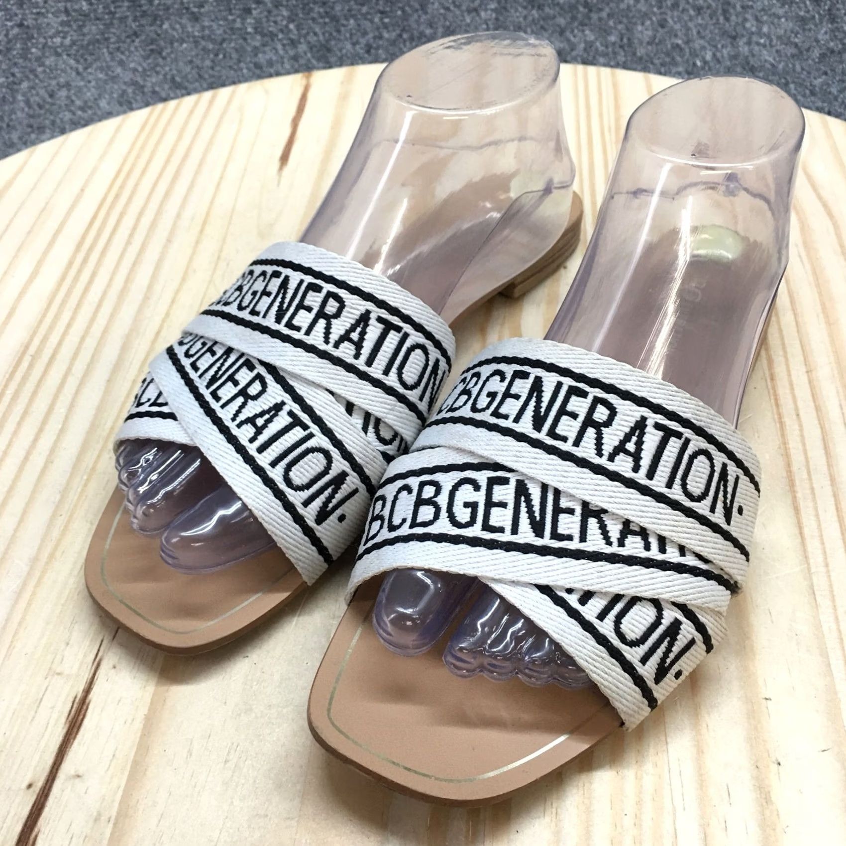 BCBGeneration BCBGeneration Sandals Womens 9M Krista Slide White Slip On Open Toe Casual Flats Size US 9 / IT 39 - 3 Thumbnail
