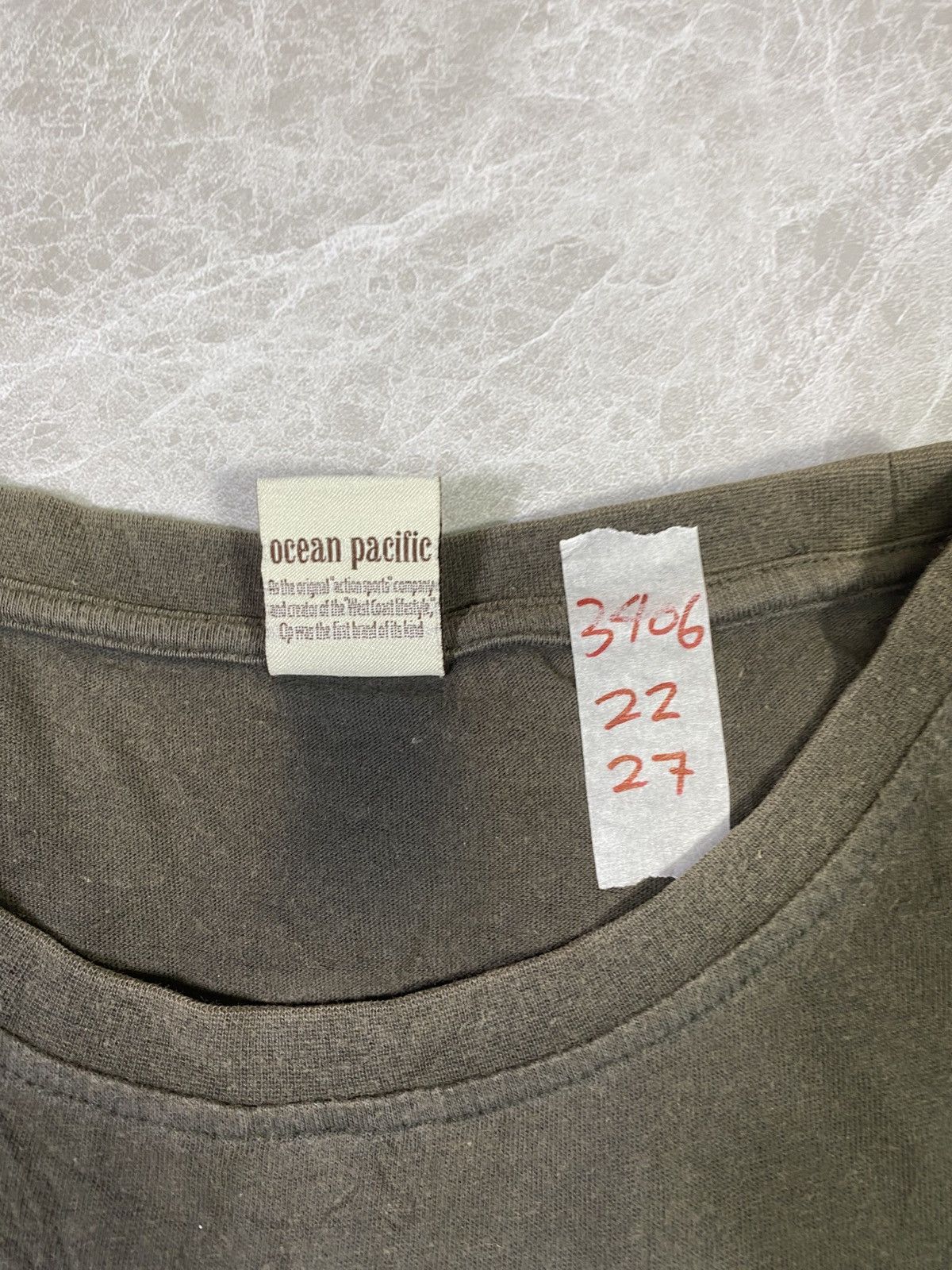 Ocean Pacific Vintage ocean pasific big logo volkwagen sunset size L Size US L / EU 52-54 / 3 - 7 Thumbnail
