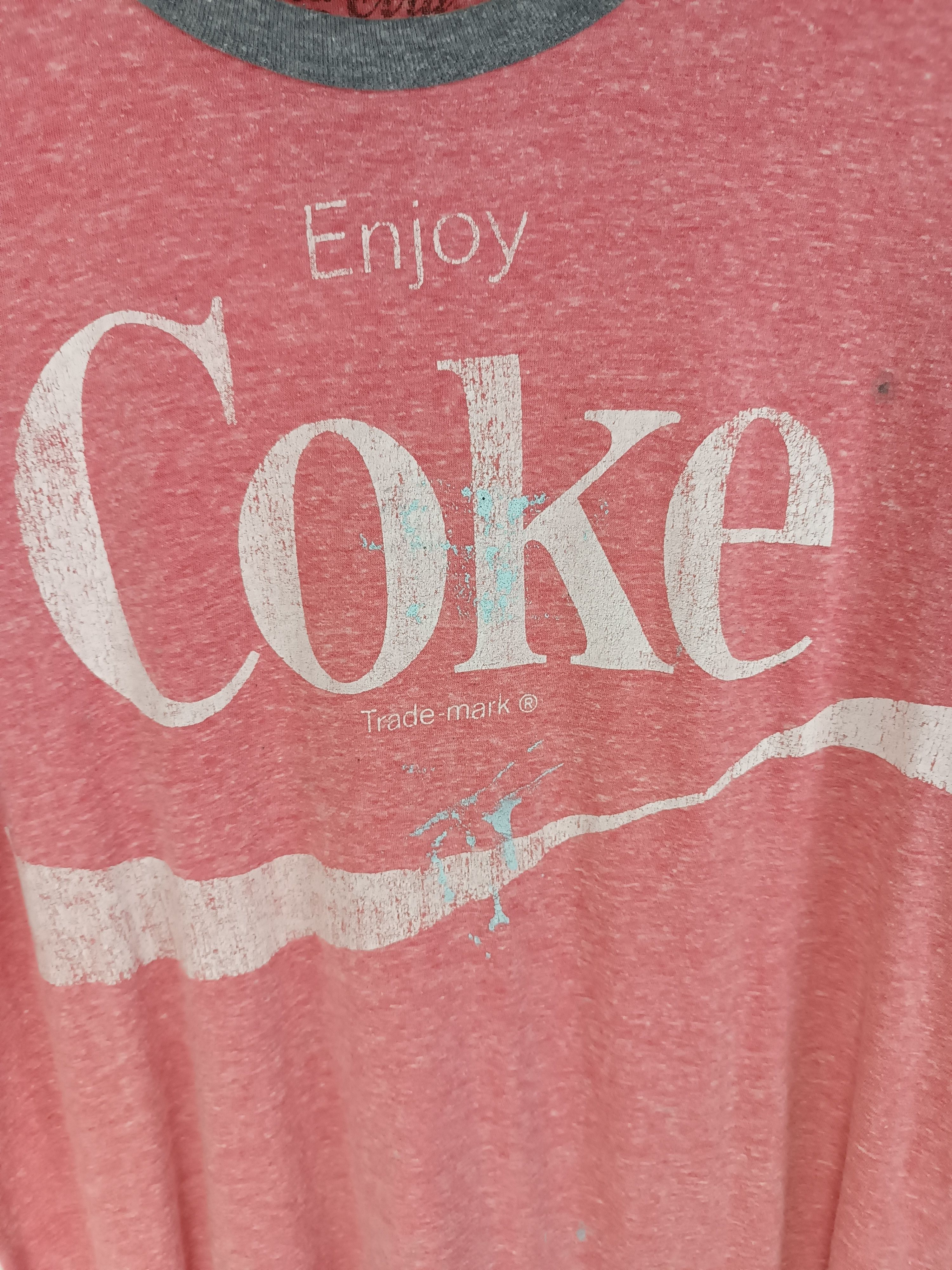 Coca Cola THRASHED FADED VINTAGE COCA COLA DISTRESSED PAINT STAINS TEE Size US XL / EU 56 / 4 - 11 Thumbnail