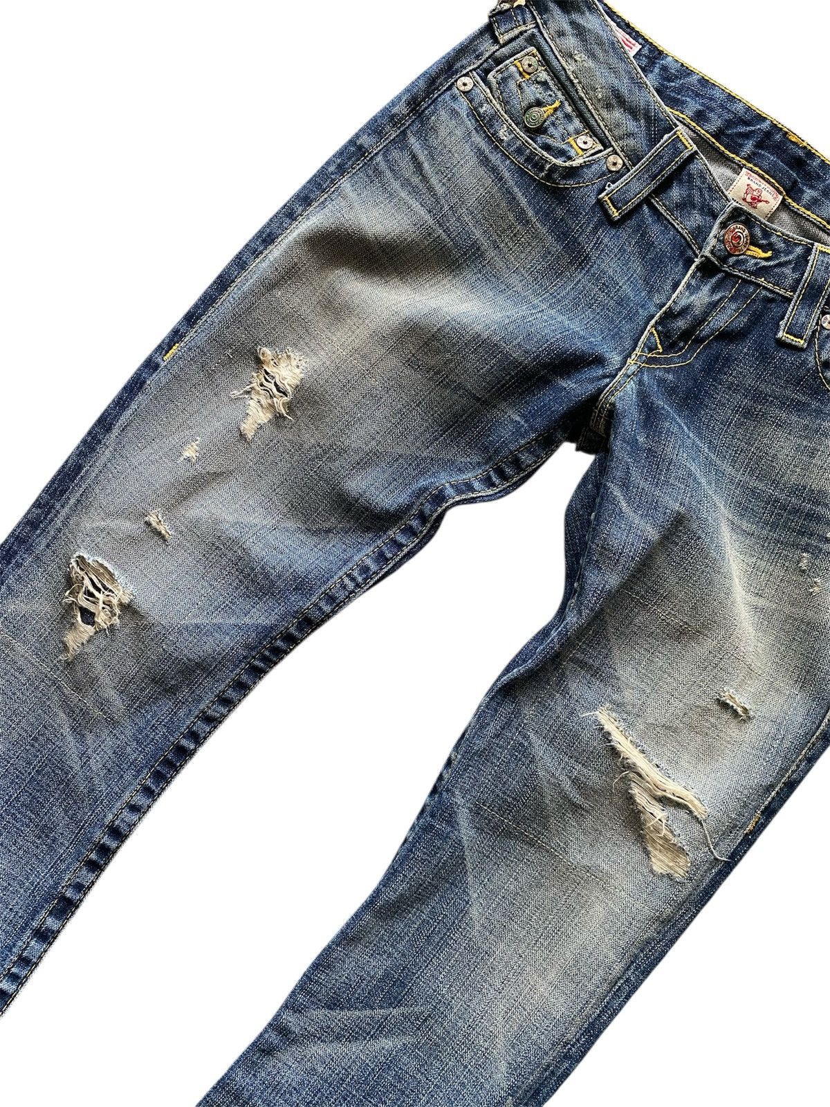 True Religion True Religion Distressed Denim Jeans – Blue Wash Size 28" / US 6 / IT 42 - 2 Thumbnail