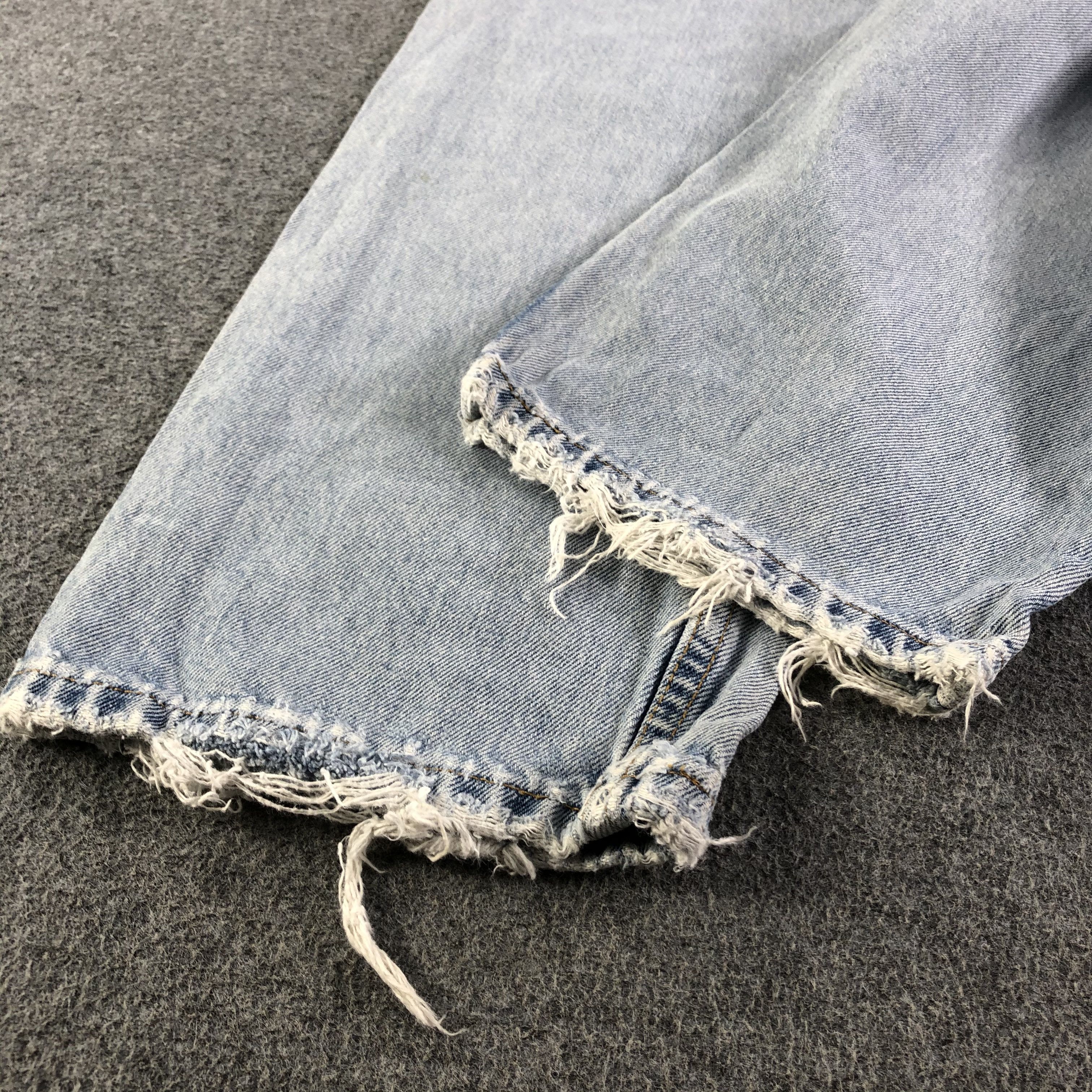 Levi's Vintage 90s Light Wash Levis 550 Jeans-J3036 Size US 32 / EU 48 - 6 Thumbnail