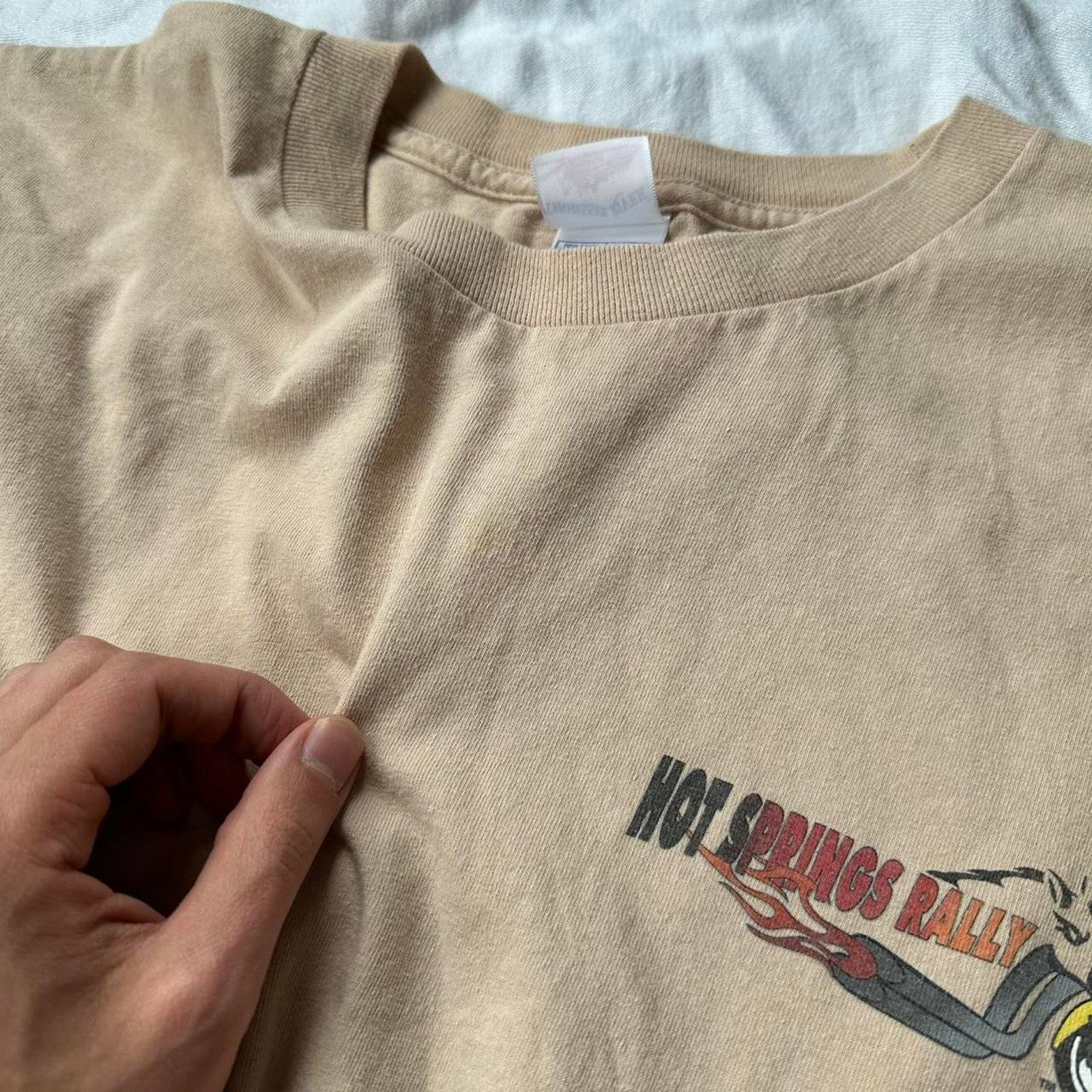 Vintage Vintage Beige Hot Springs Rally Arkansas Biker Graphic Tee Size US XL / EU 56 / 4 - 4 Thumbnail