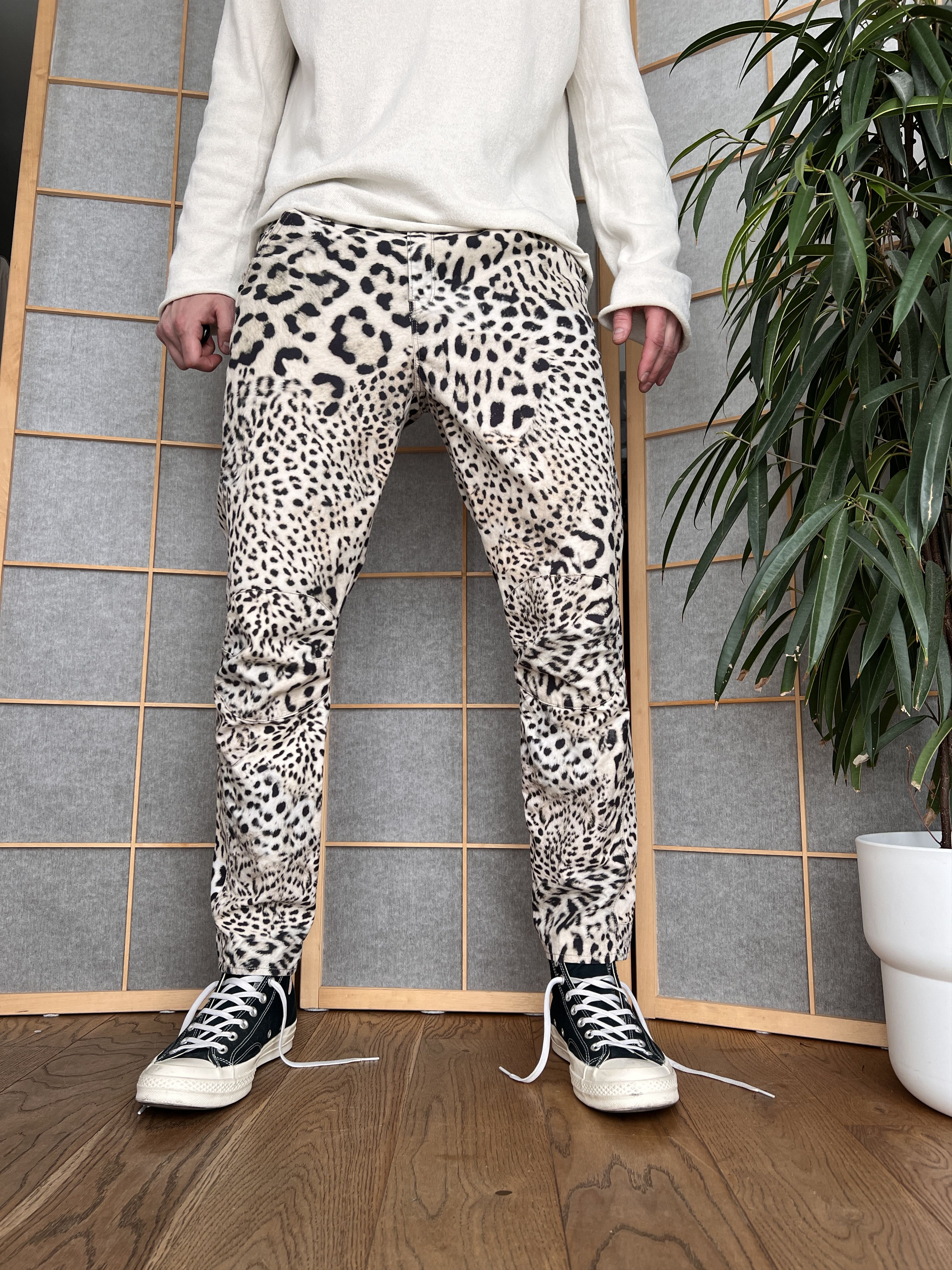 G-Star × Pharrell Pharrell Williams x G Star RAW 5622 Elwood tapered pants y2k Size US 34 / EU 50 - 9 Thumbnail