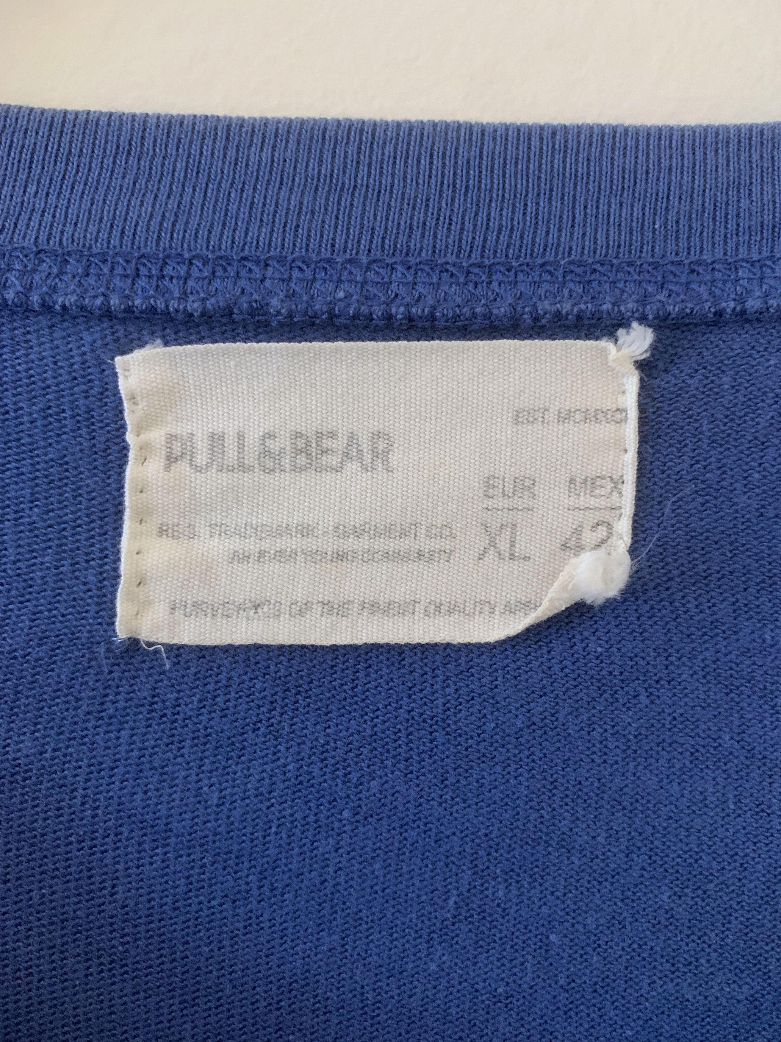 Pull & Bear Long-Sleeve T-Shirt Size US XL / EU 56 / 4 - 5 Thumbnail