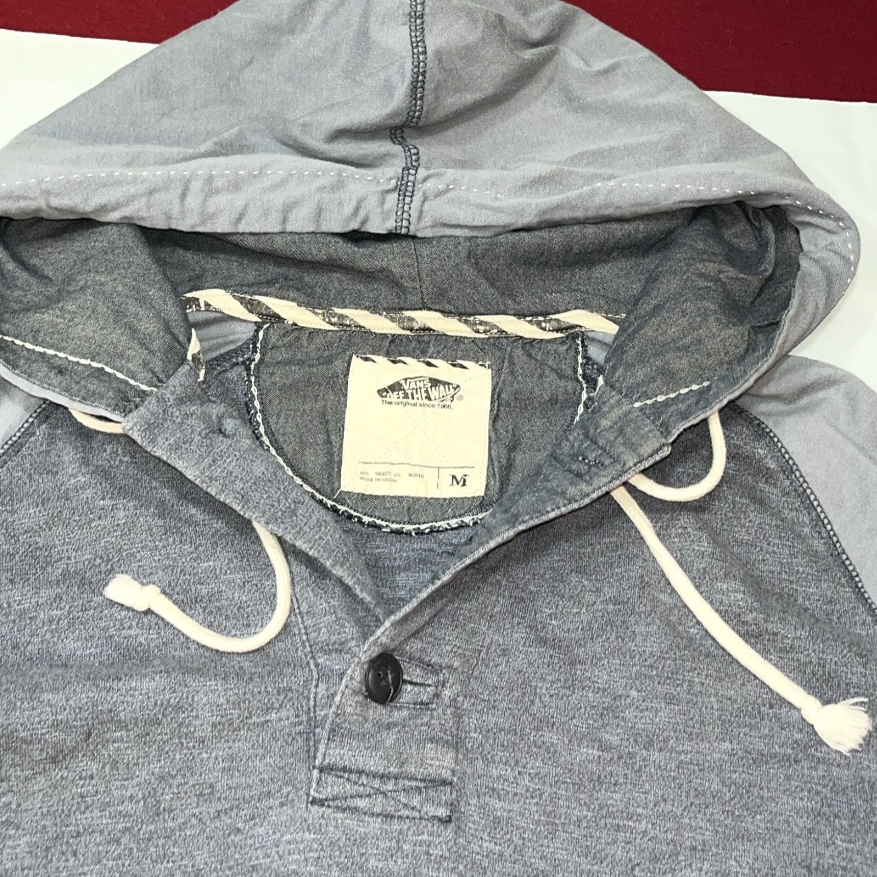 Vans VANS Off The Wall Hooded Pullover Shirt Mens Medium Gray Knit Button Neck Henley Crew Neck Long Sleeve 2 Tone 90s Skate Surfer Pocket Size US M / EU 48-50 / 2 - 3 Thumbnail