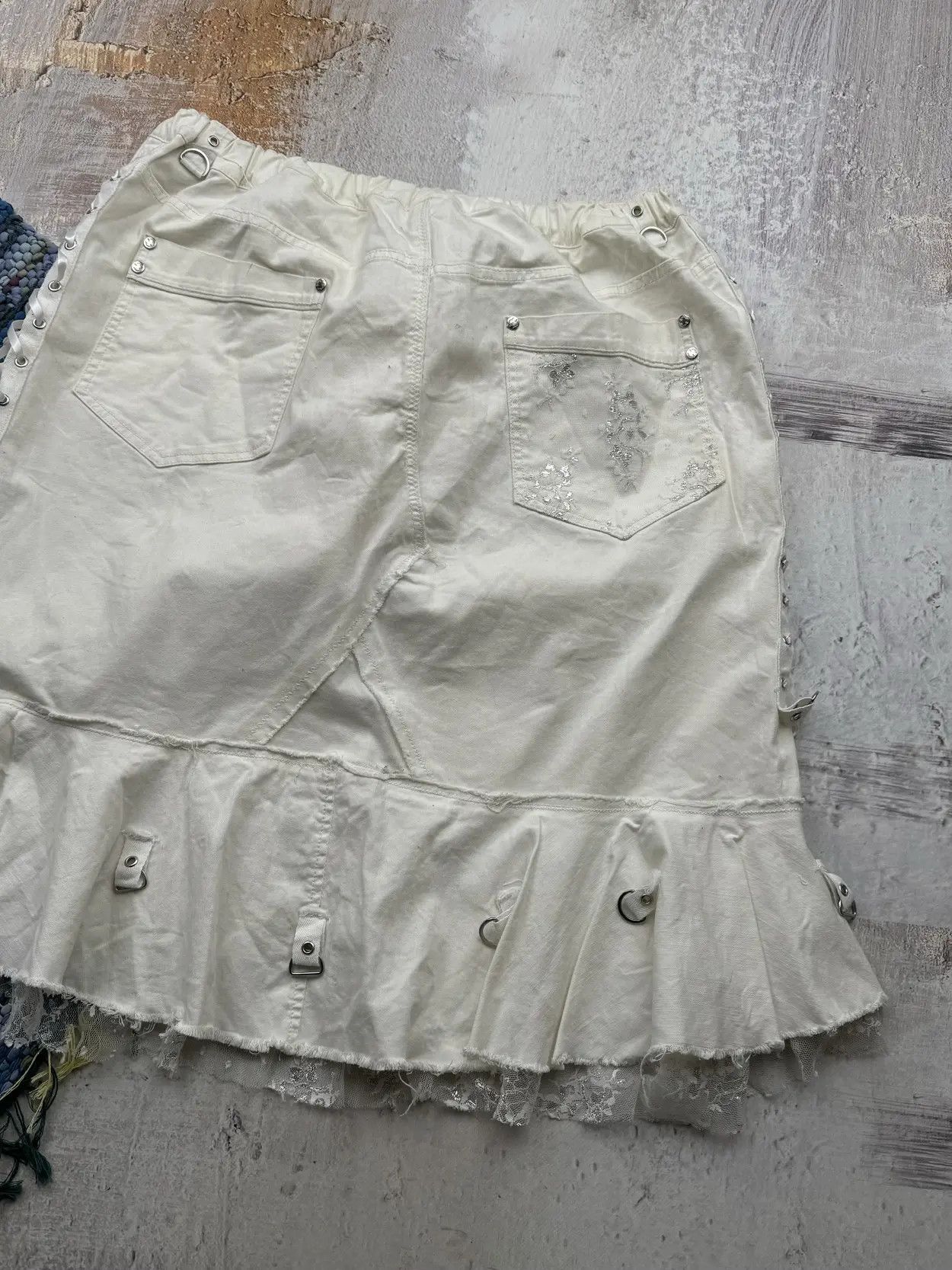 Japanese Brand Vintage Flare Skirt With Bondage A275(291)(D15) Size 40" / US 18 - 6 Thumbnail