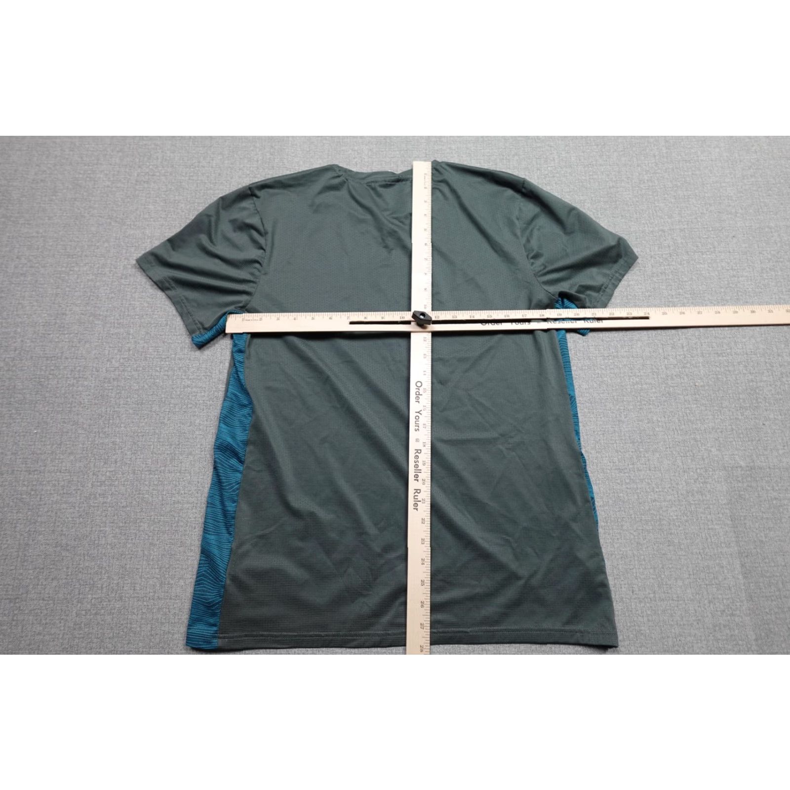 Gymshark Gymshark Shirt Mens Large Gray Short Sleeve Colorblock Training Tee Athletic Size US L / EU 52-54 / 3 - 6 Thumbnail