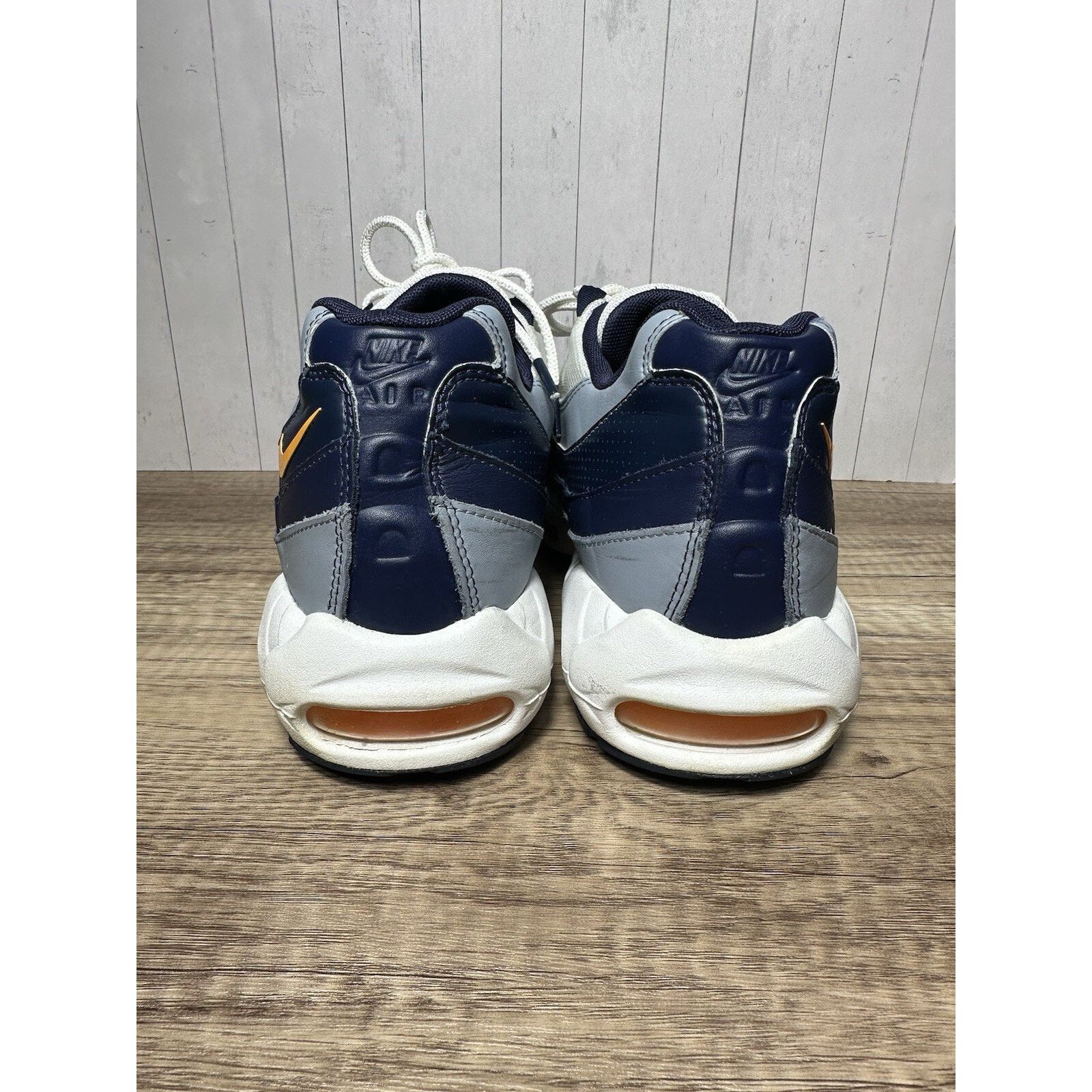 Nike Nike Air Max 95 Midnight Navy Laser Orange Sz 12 AJ2018-401 Size US 13 / EU 46 - 4 Thumbnail