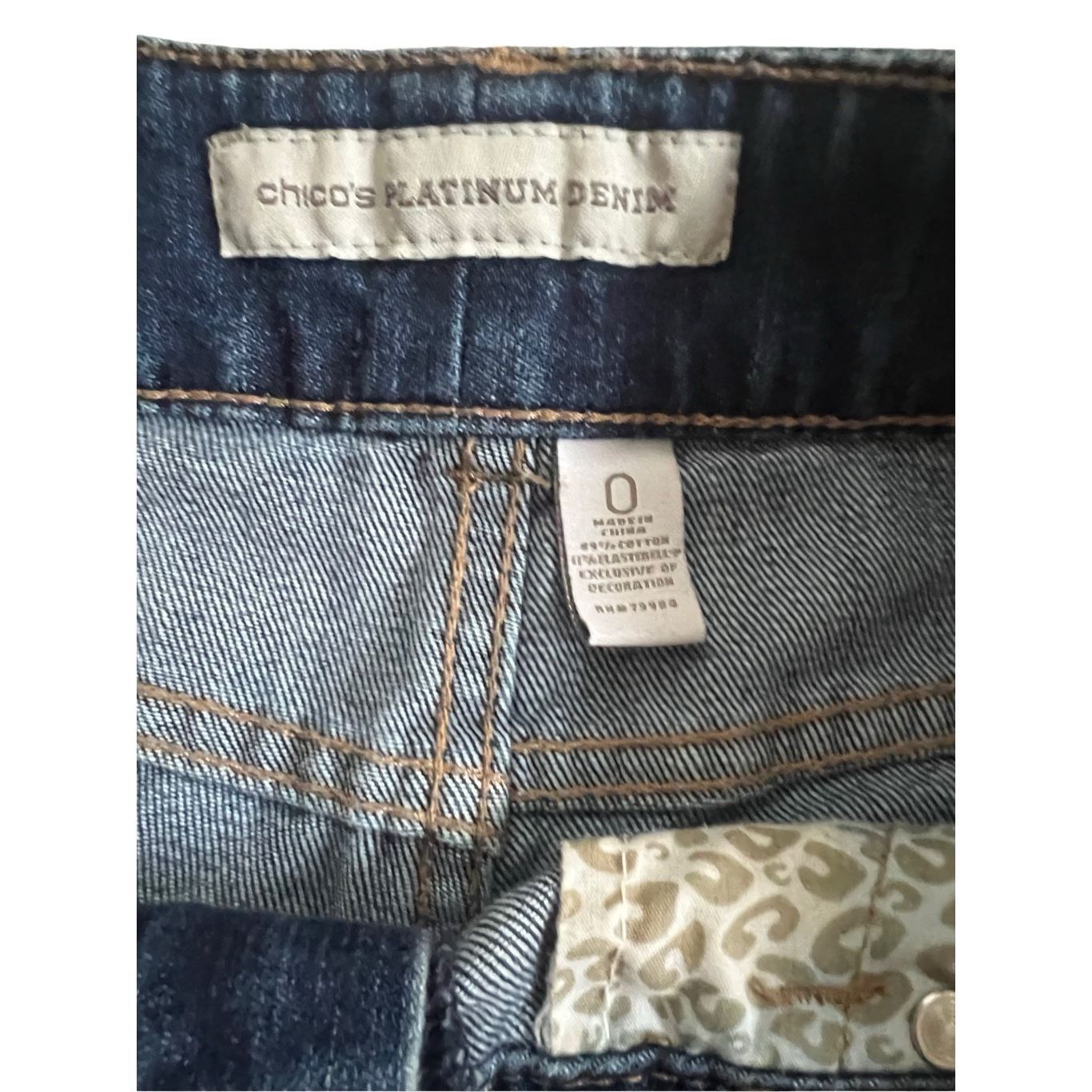 Chicos CHICOS Women’s Capri Denim Blue Stretch Cuffed Hem Size 30" / US 8 / IT 44 - 4 Thumbnail