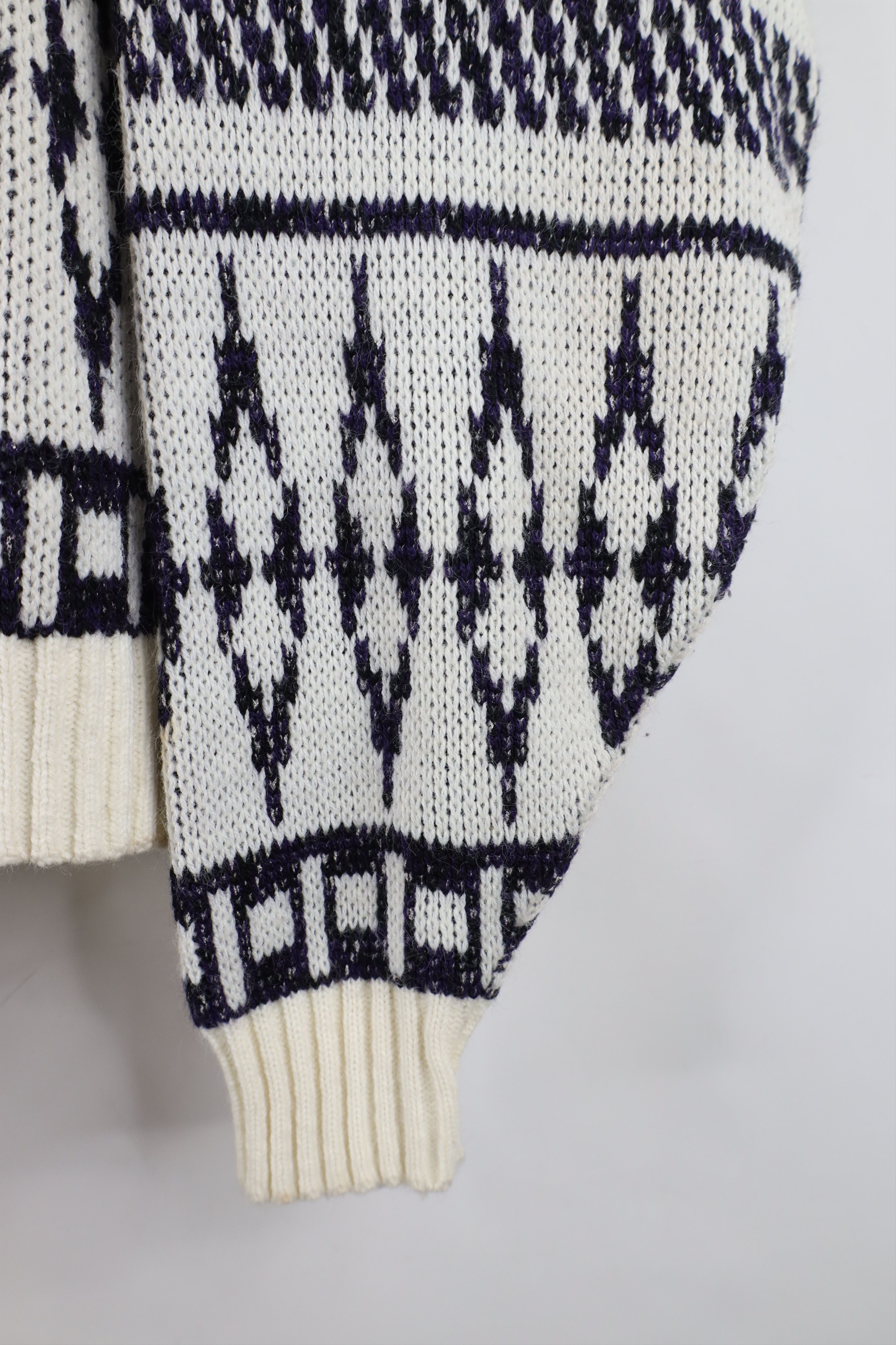 Vintage Vintage 90s Streetwear Fair Isle Geometric Knit Sweater USA Size XL / US 12-14 / IT 48-50 - 4 Thumbnail