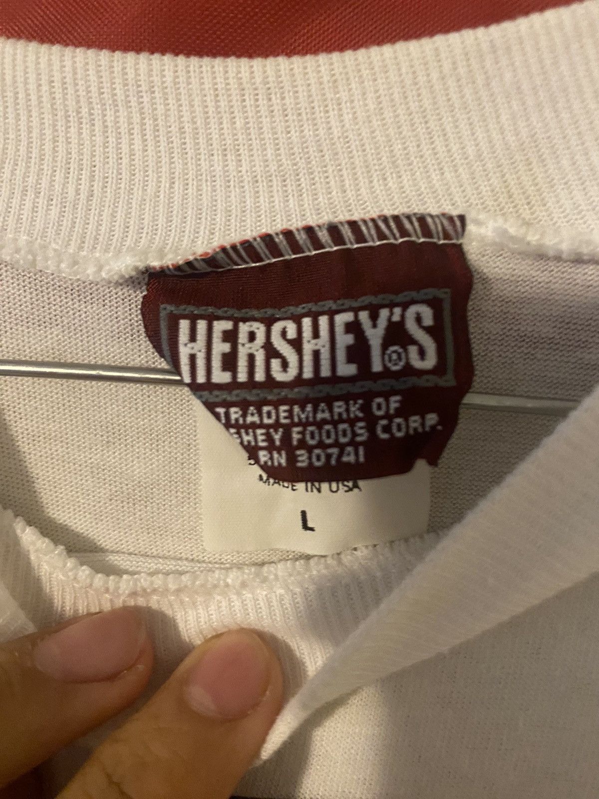 Vintage VINTAGE 90s Chocolate t shirt Size US L / EU 52-54 / 3 - 3 Thumbnail