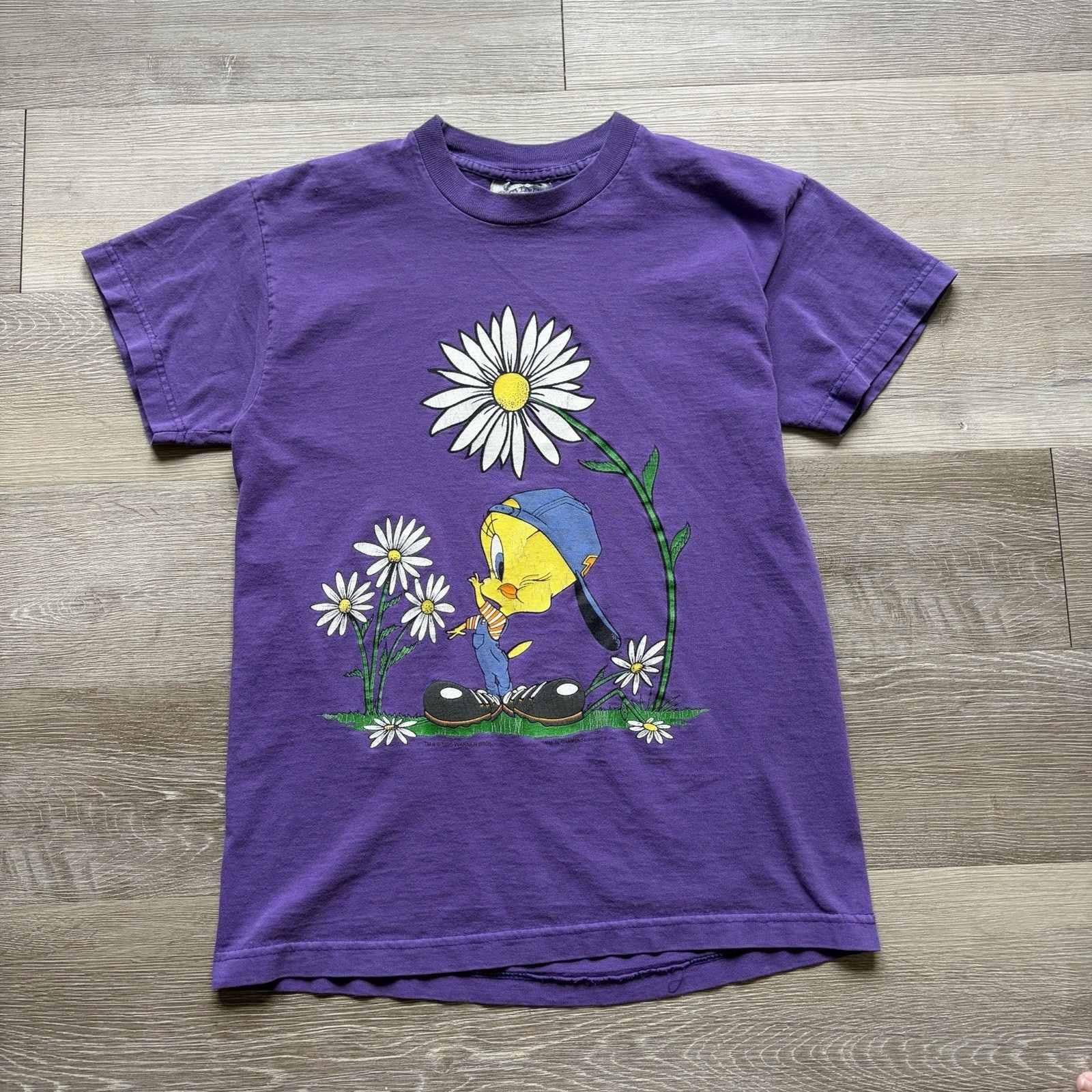 Vintage Vintage 90s Tweety Bird Flowers Tee Shirt Large Looney Tunes Size US M / EU 48-50 / 2 - 1 Thumbnail