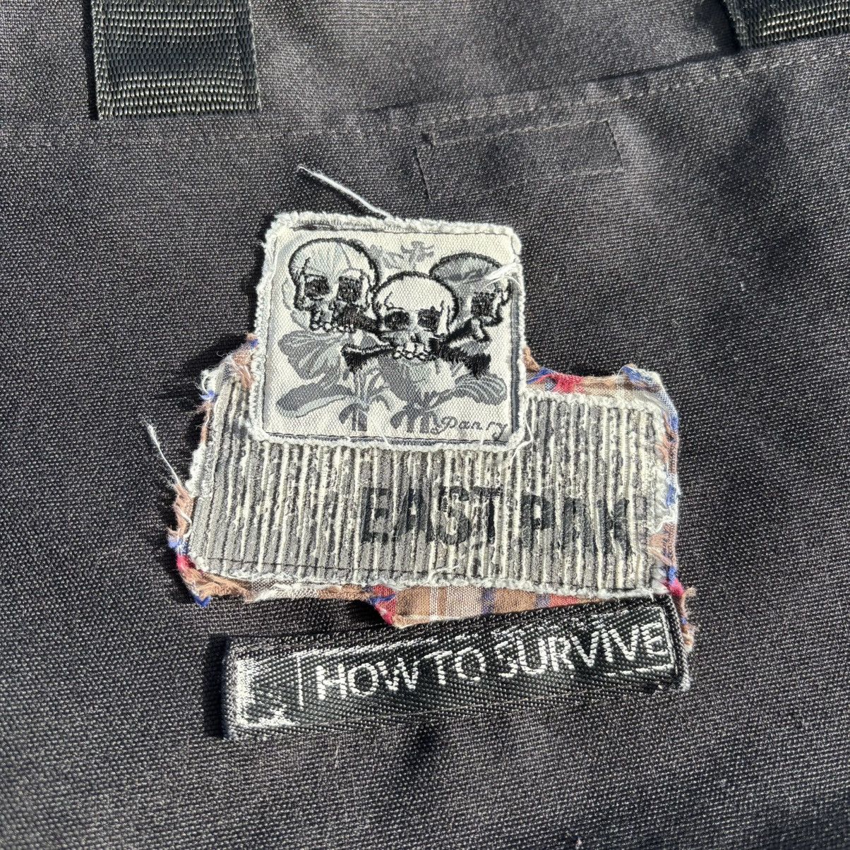 Vintage Eastpak Shopper Bag “how To Survive” Skull Patch in Black, Men's — image 4 of 6