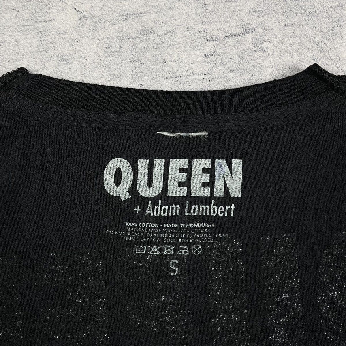 Band Tees Vintage Queen + Adam Lambert tour rock band tee Size US S / EU 44-46 / 1 - 10 Thumbnail