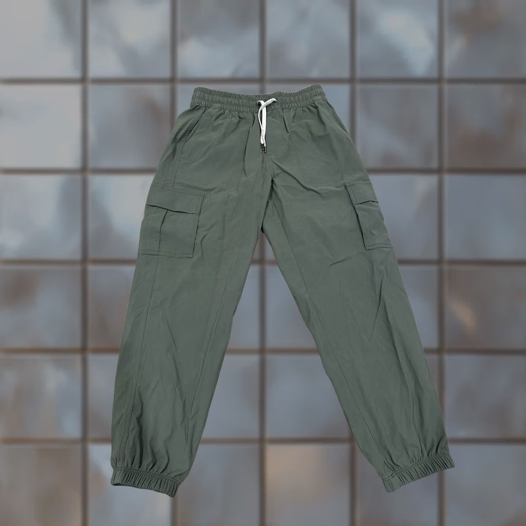 Vuori Vuori Scout Jogger Cargo Olive Green Women's S Athletic Workout Gym Hiking VW494 Jogger Tapered Pockets Activewear Outdoors Athleisure Women Size 28" / US 6 / IT 42 - 1 Thumbnail