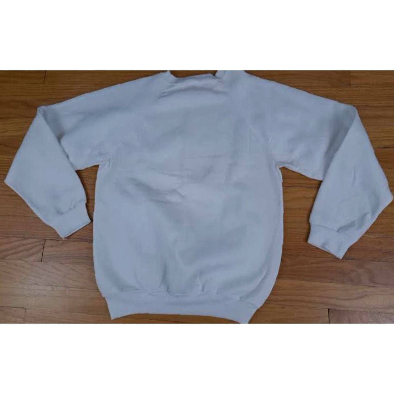 Vintage VINTAGE Discus Sweatshirt United States Made White XL Crew Neck Long Sleeve Pullover Unisex Adults USA Pattern Solid 24in long 20in chest Size US XL / EU 56 / 4 - 6 Thumbnail