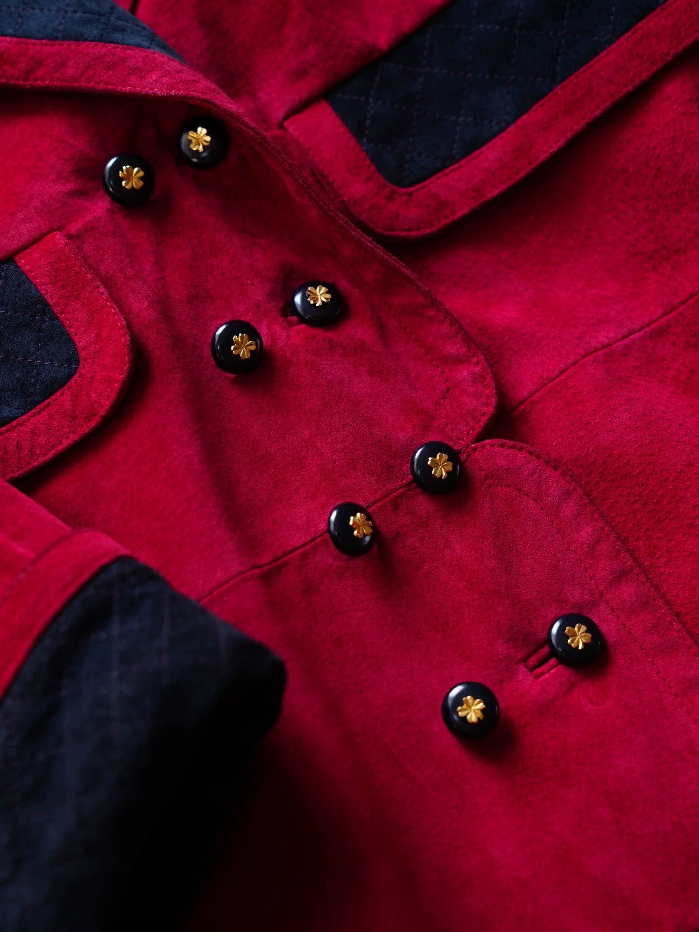 Chanel Chanel 1990 FW Runway 2-Piece Suit Crimson Navy Suede Fr40 Size L / US 10 / IT 46 - 4 Thumbnail