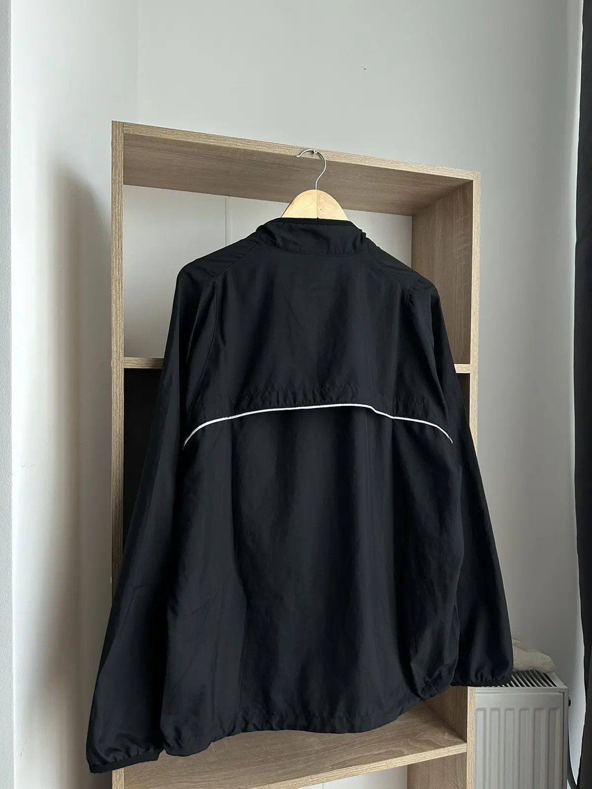 Nike × Nike ACG × Vintage Vintage Nike Black Big Logo Full Zip Light Jacket Size US L / EU 52-54 / 3 - 10 Thumbnail