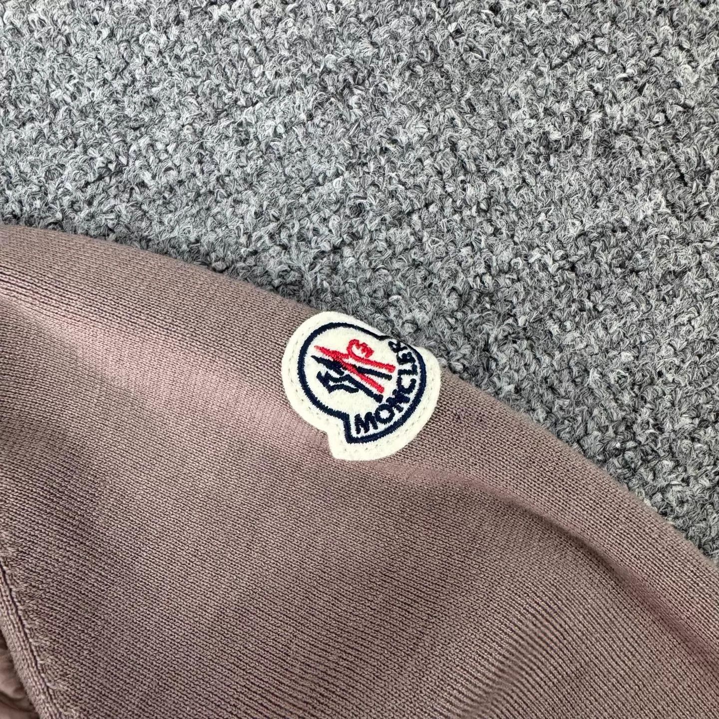 Moncler Moncler Knit Logo Arm Blush Pink Puffer Wmn Size L / US 10 / IT 46 - 4 Thumbnail