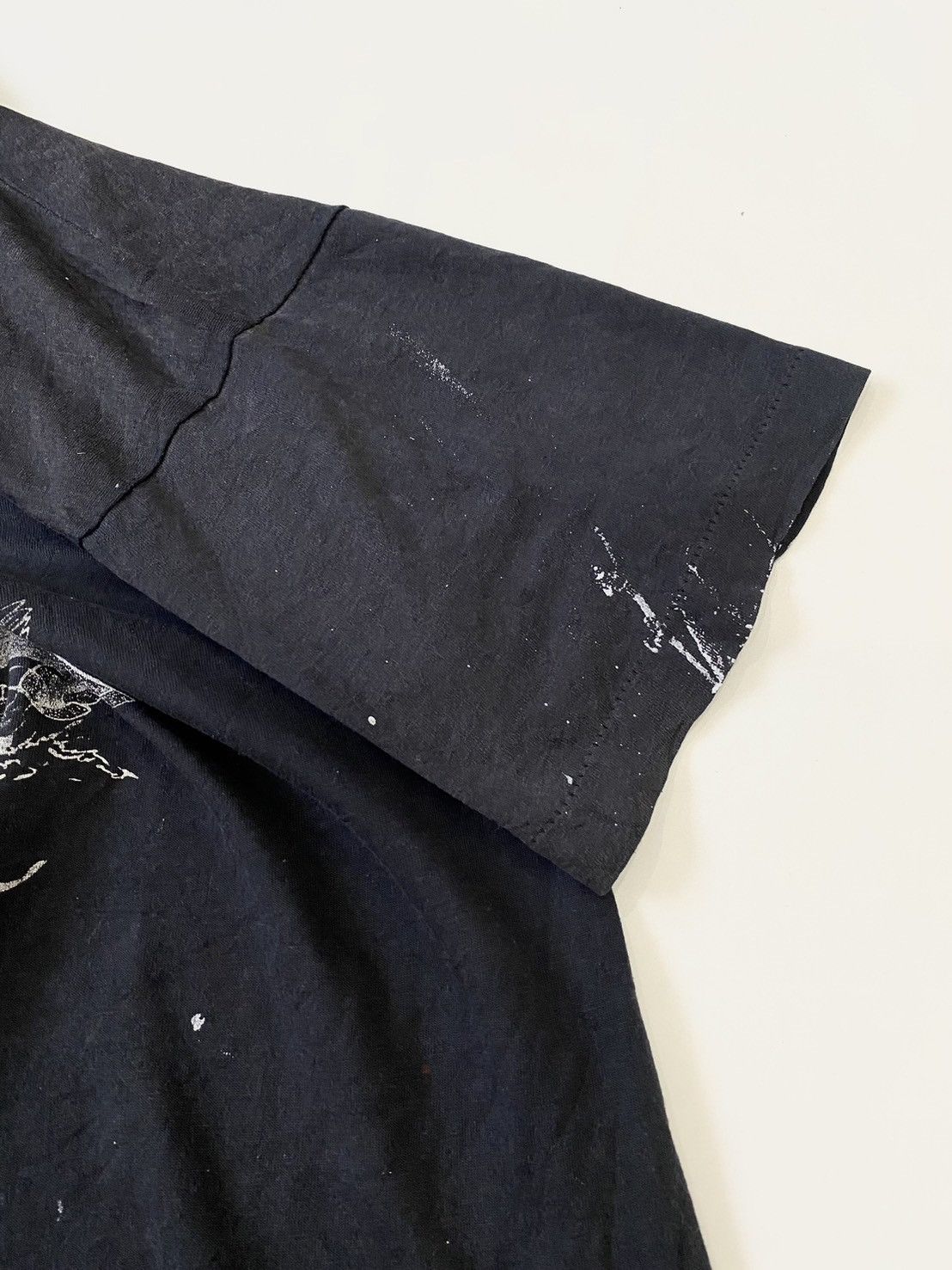 Japanese Brand × Vintage Crazy Vintage 90s Thrashed Faded Graphic T-Shirt Size US L / EU 52-54 / 3 - 4 Thumbnail