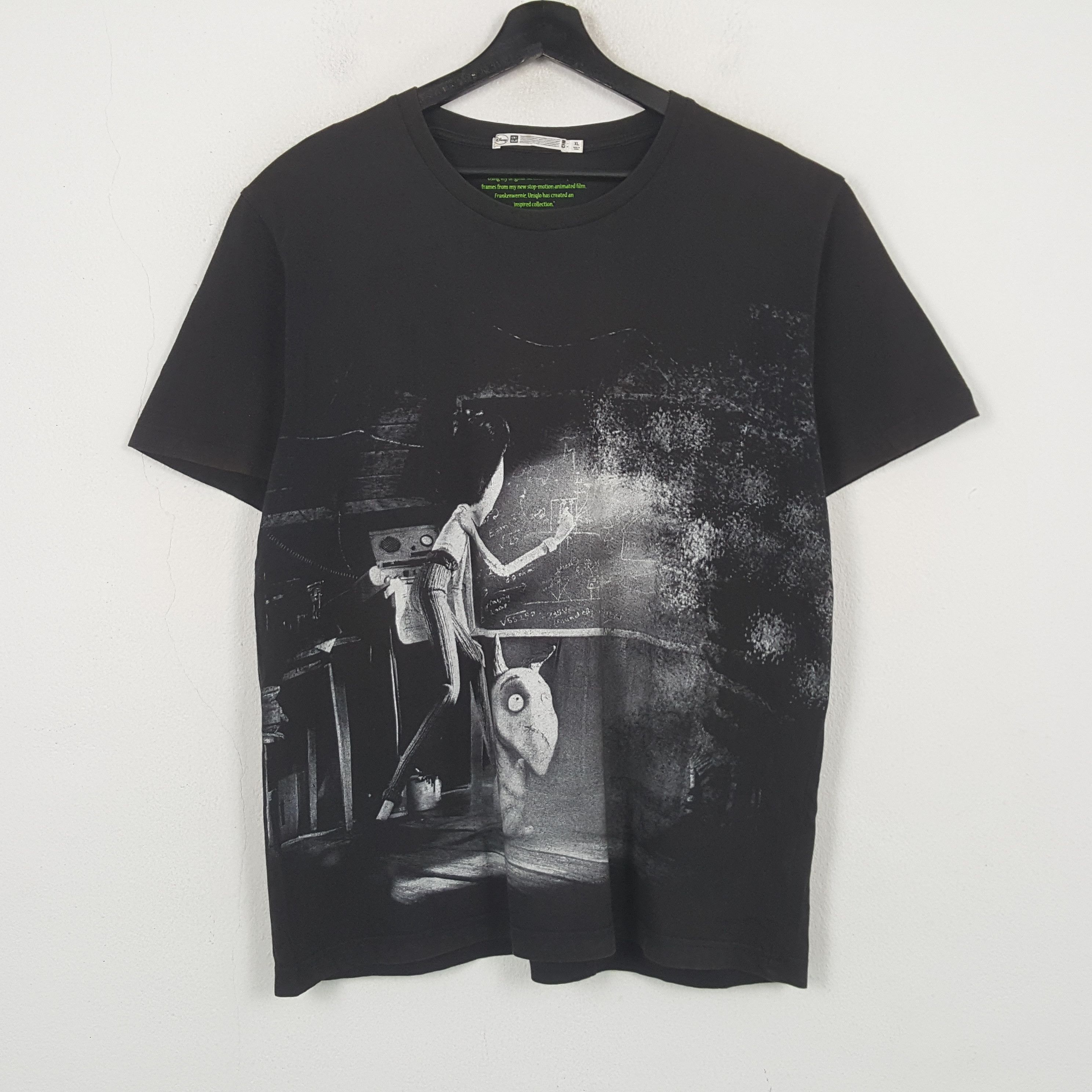 Uniqlo Tim Burton Nightmare Before Christmas Movie Tshirt RR26 Size US XL / EU 56 / 4 - 1 Thumbnail