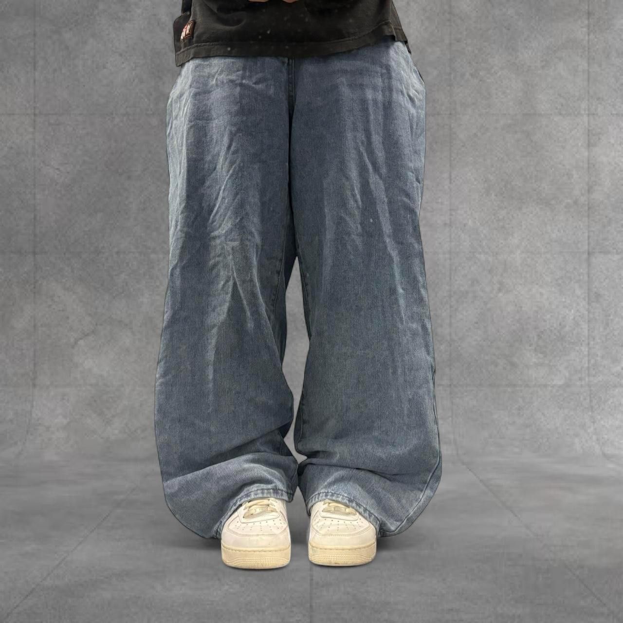 Vintage Crazy Vintage Y2K/2000s Super Baggy Wideleg Streetwear Skater Style Medium Blue Wash Denim Jeans! Size US 36 / EU 52 - 1 Thumbnail