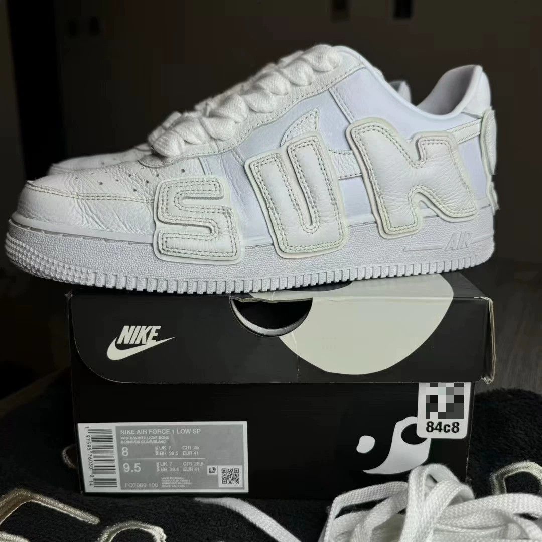 Nike Nike Lowtop Sneakers 41 Men Size US 8.5 / EU 41-42 - 1 Thumbnail