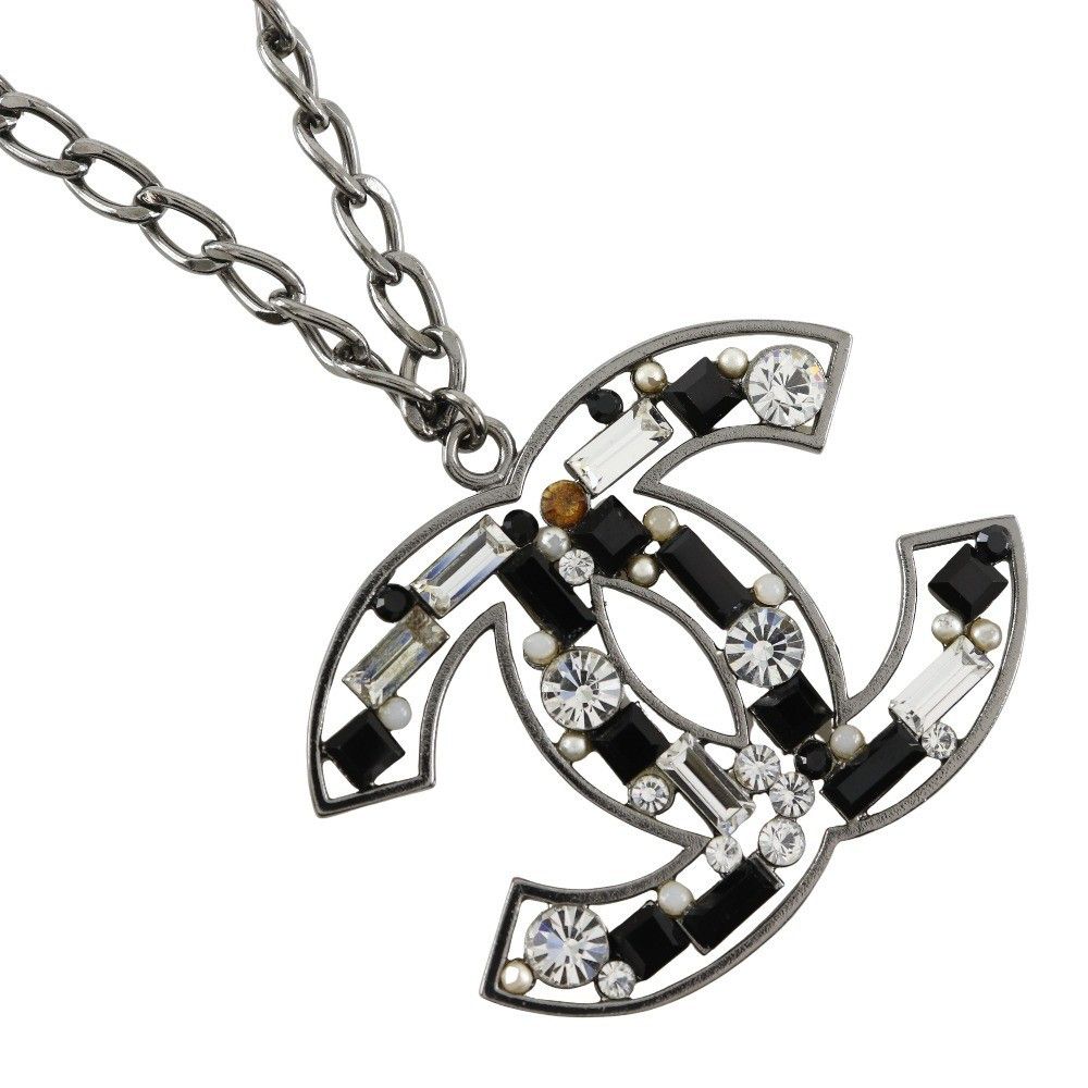 Chanel Chanel CC Pendant Metal with Crystals Size ONE SIZE - 1 Thumbnail