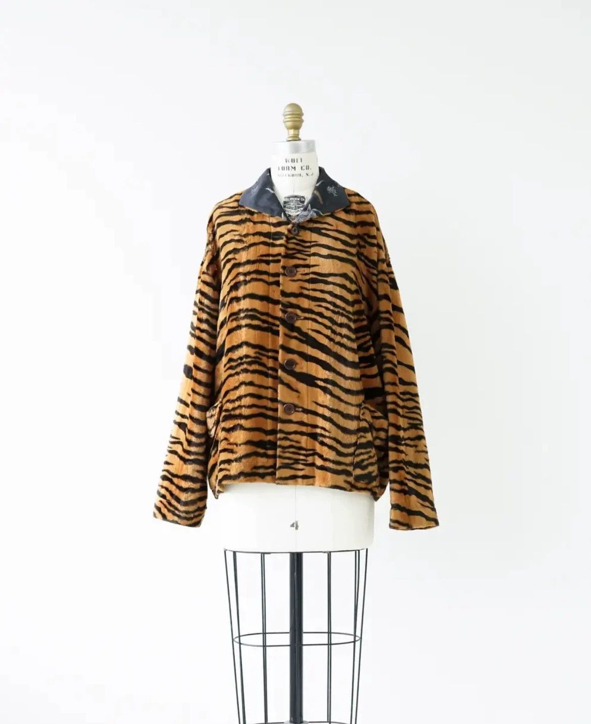 Jean Paul Gaultier Jean Paul Gaultier Tiger pattern double-sided suede coat Size US M / EU 48-50 / 2 - 1 Thumbnail